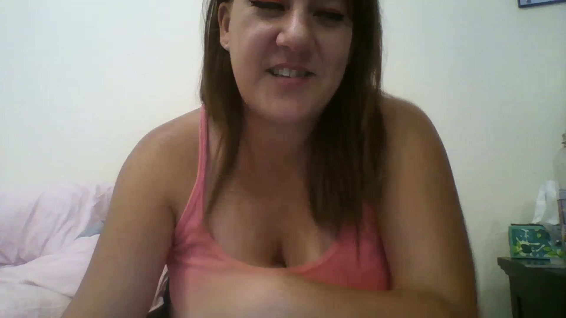 Gallery image thumbnail from Kenzie_leigh's myfreecams stream on, 07/05/2023, 18:37 image 17 of 20