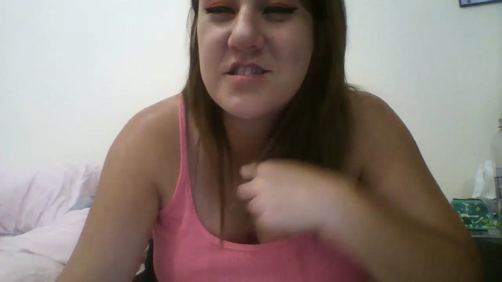 Gallery image thumbnail from Kenzie_leigh's myfreecams stream on, 07/05/2023, 18:37 image 16 of 20