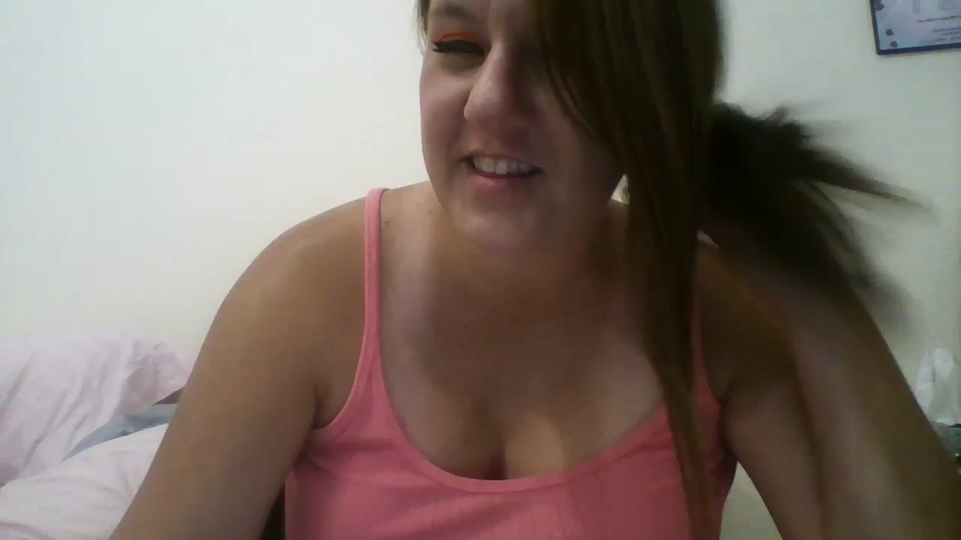 Gallery image thumbnail from Kenzie_leigh's myfreecams stream on, 07/05/2023, 18:37 image 1 of 20