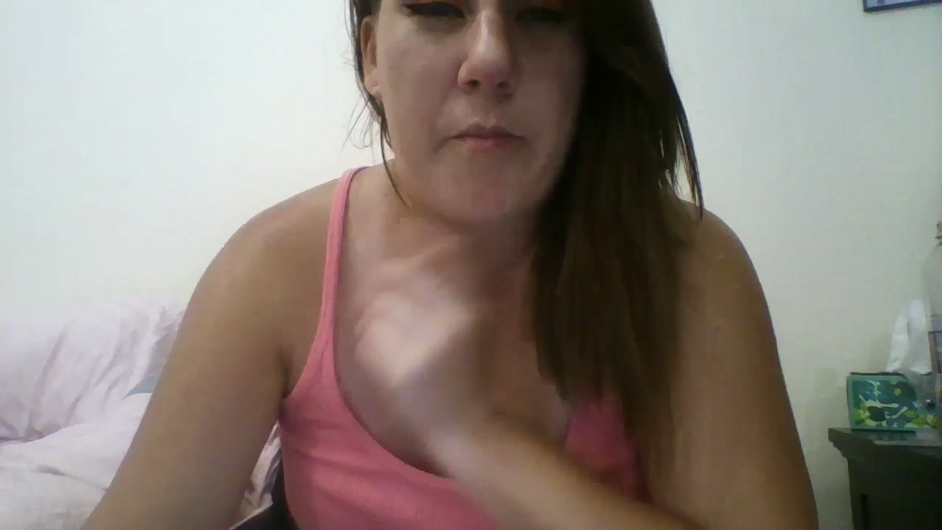 Gallery image thumbnail from Kenzie_leigh's myfreecams stream on, 07/05/2023, 18:37 image 18 of 20