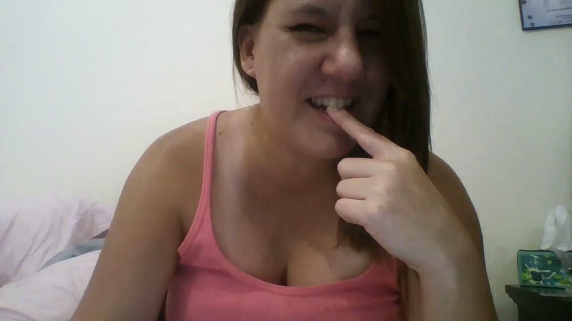 Gallery image thumbnail from Kenzie_leigh's myfreecams stream on, 07/05/2023, 18:37 image 4 of 20