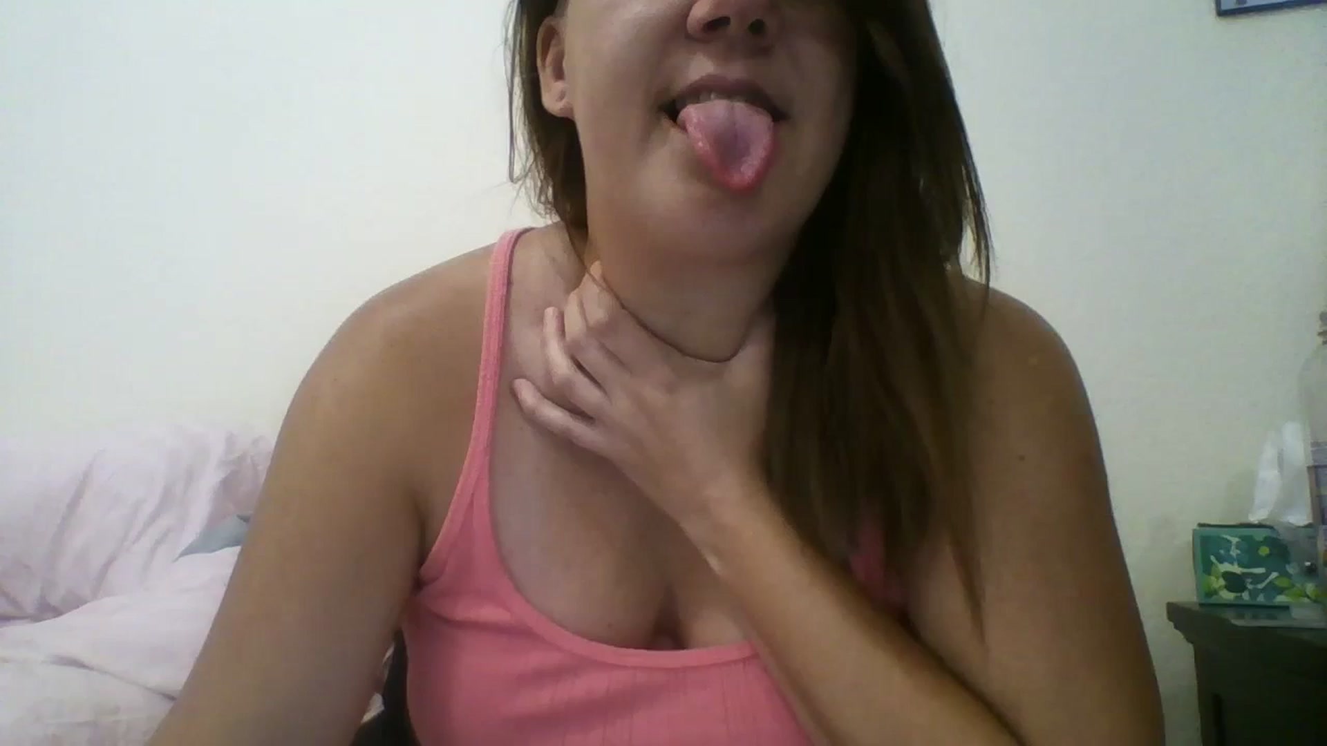 Gallery image thumbnail from Kenzie_leigh's myfreecams stream on, 07/05/2023, 18:37 image 19 of 20