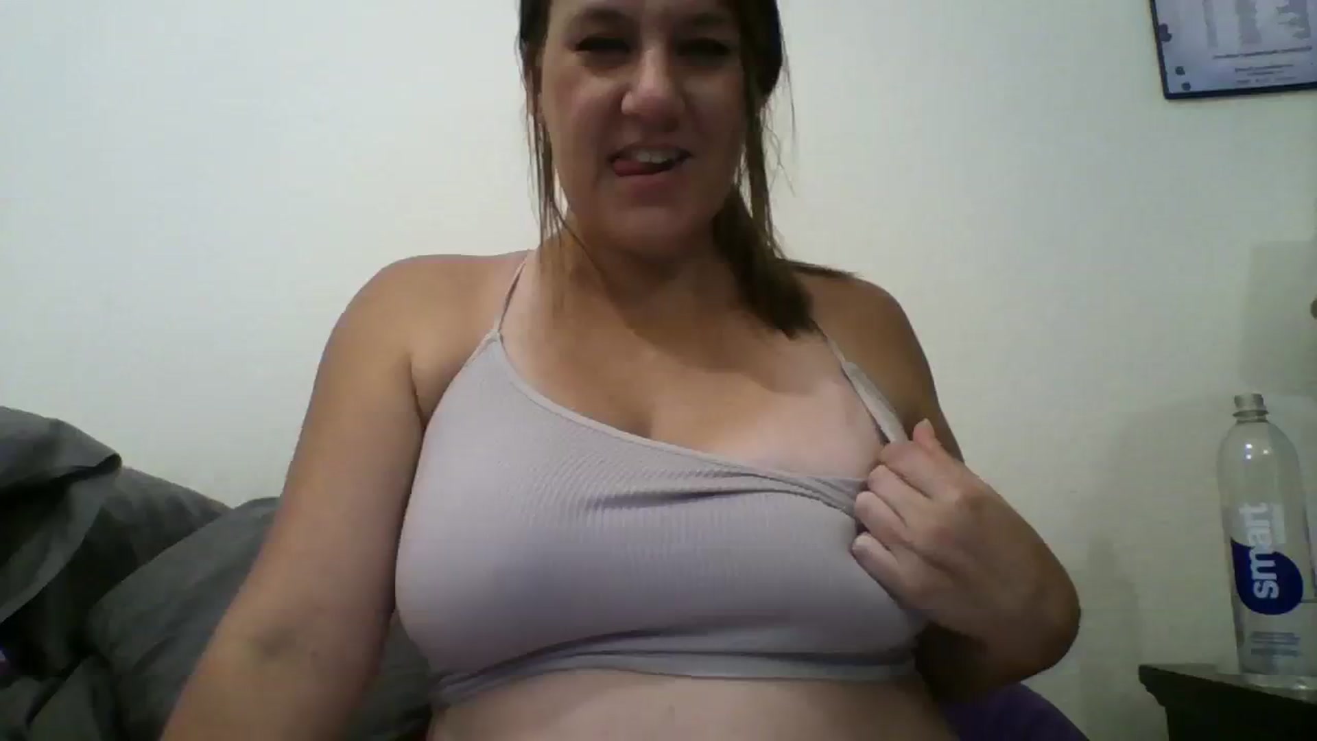 Gallery image thumbnail from Kenzie_leigh's myfreecams stream on, 07/31/2023, 18:45 image 12 of 20