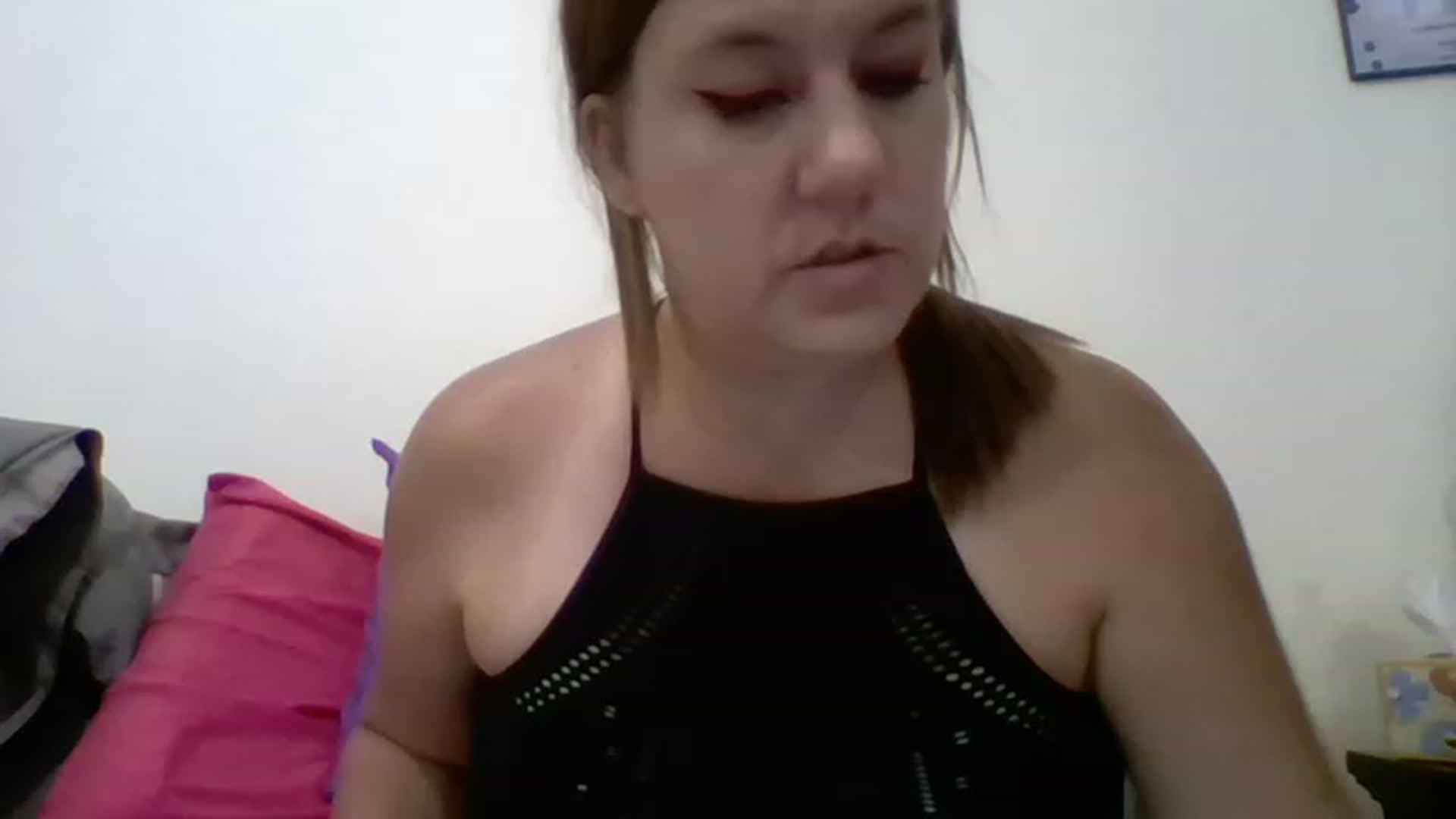 Gallery image thumbnail from Kenzie_leigh's myfreecams stream on, 08/13/2023, 19:33 image 8 of 20