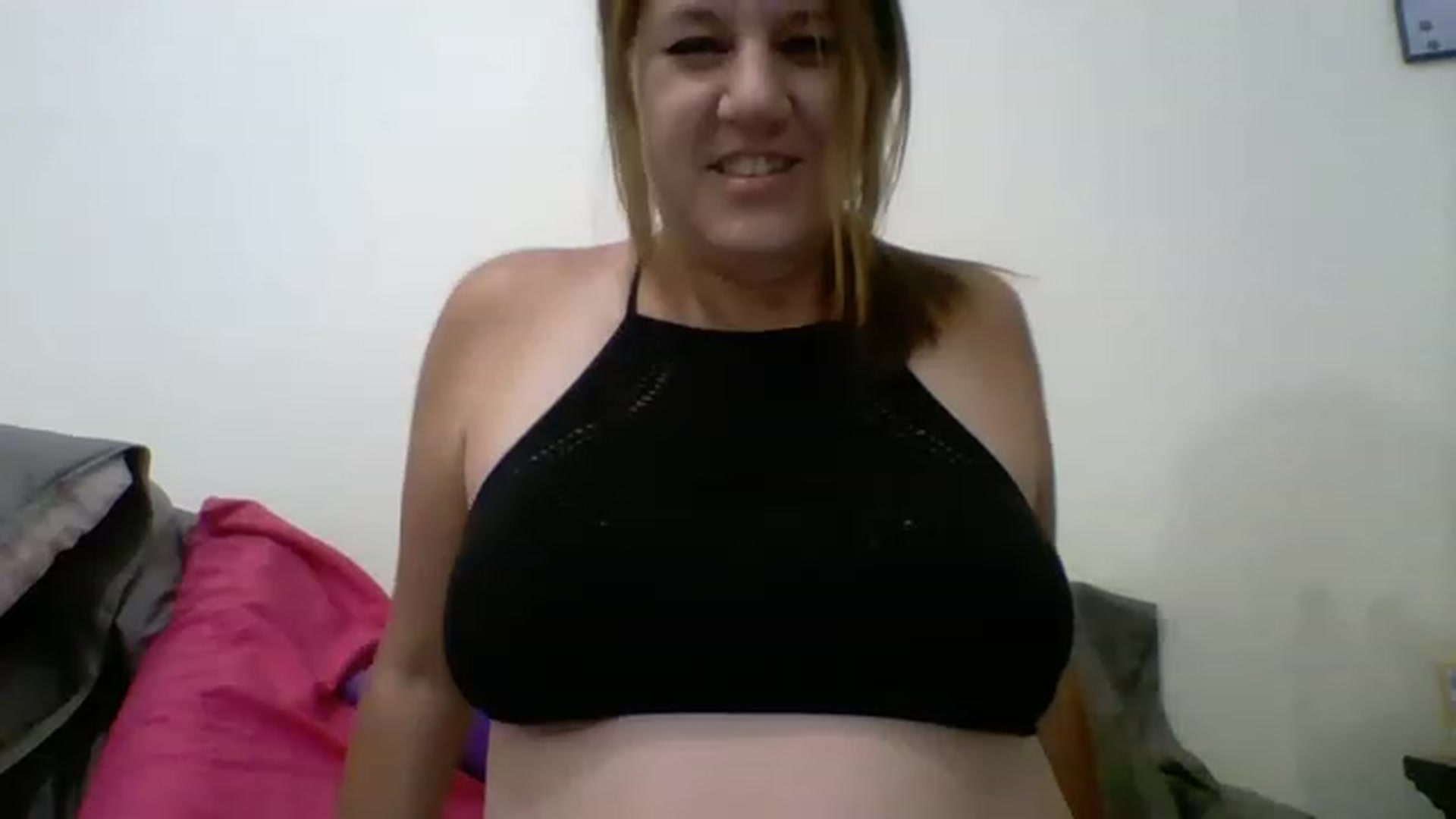 Gallery image thumbnail from Kenzie_leigh's myfreecams stream on, 08/13/2023, 20:31 image 8 of 20