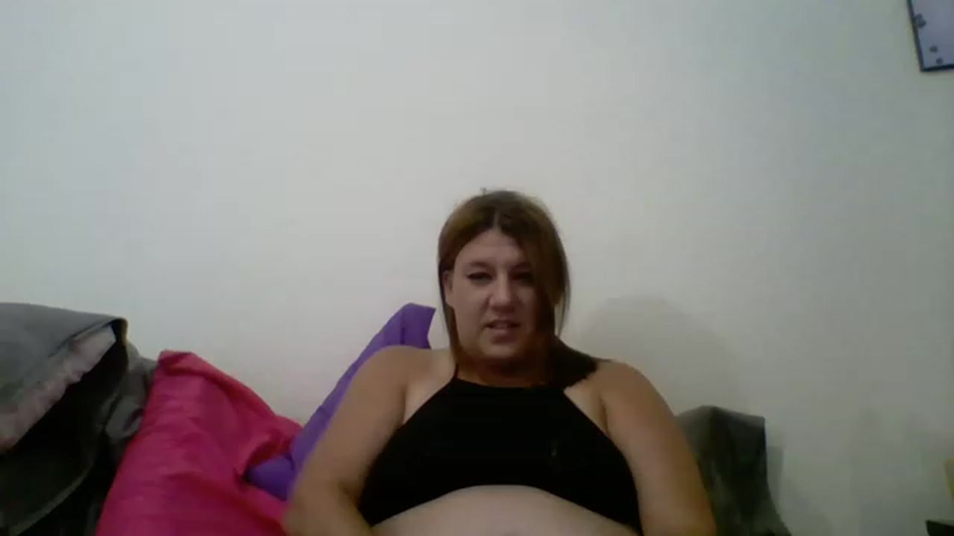 Gallery image thumbnail from Kenzie_leigh's myfreecams stream on, 08/13/2023, 20:31 image 1 of 20