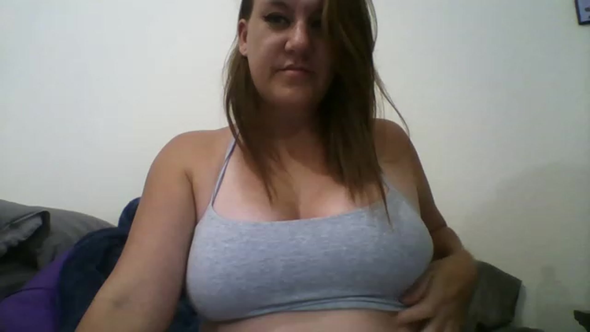 Gallery image thumbnail from Kenzie_leigh's myfreecams stream on, 08/14/2023, 23:33 image 10 of 20