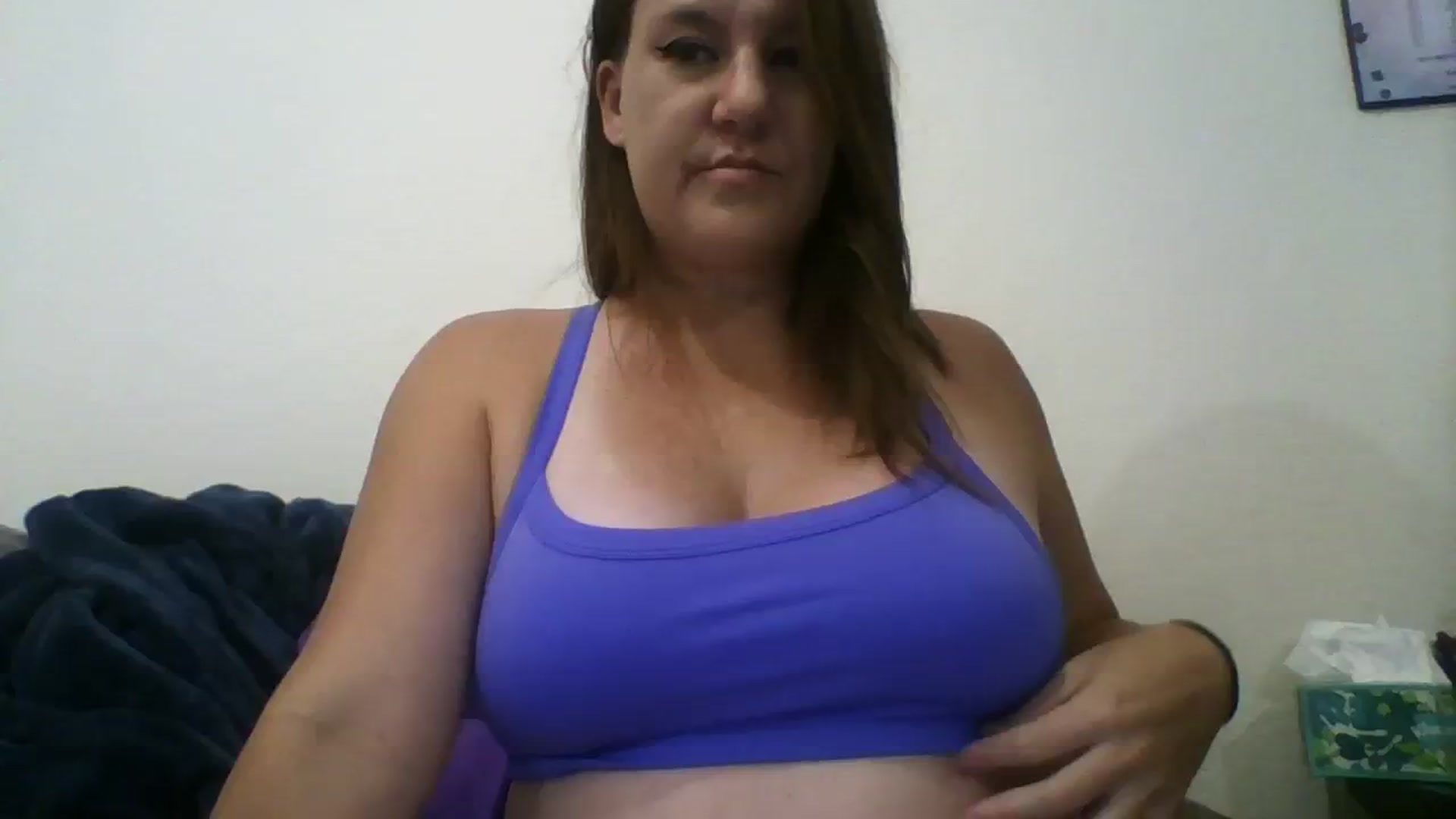 Gallery image thumbnail from Kenzie_leigh's myfreecams stream on, 08/15/2023, 20:01 image 5 of 20