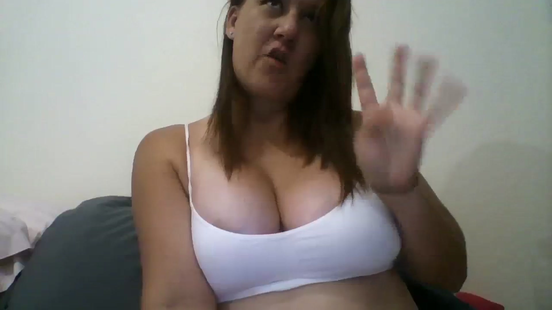 Gallery image thumbnail from Kenzie_leigh's myfreecams stream on, 08/24/2023, 17:35 image 12 of 20