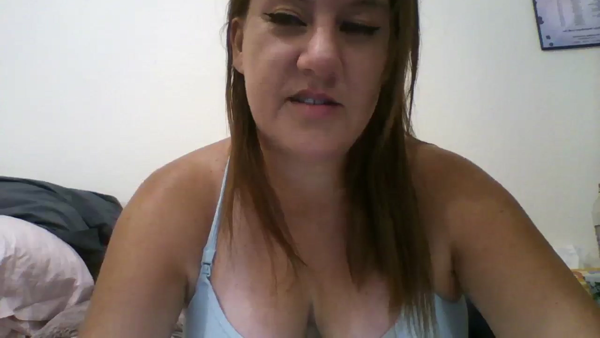 Gallery image thumbnail from Kenzie_leigh's myfreecams stream on, 09/03/2023, 17:42 image 16 of 20