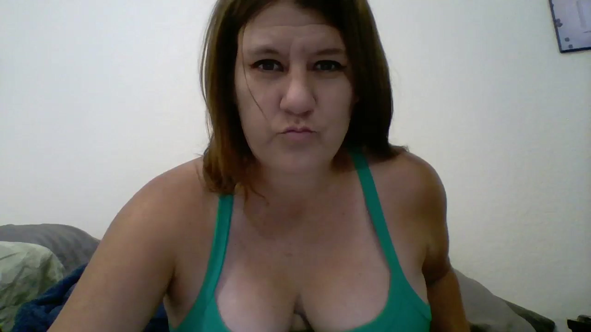 Gallery image thumbnail from Kenzie_leigh's myfreecams stream on, 09/18/2023, 18:57 image 7 of 20