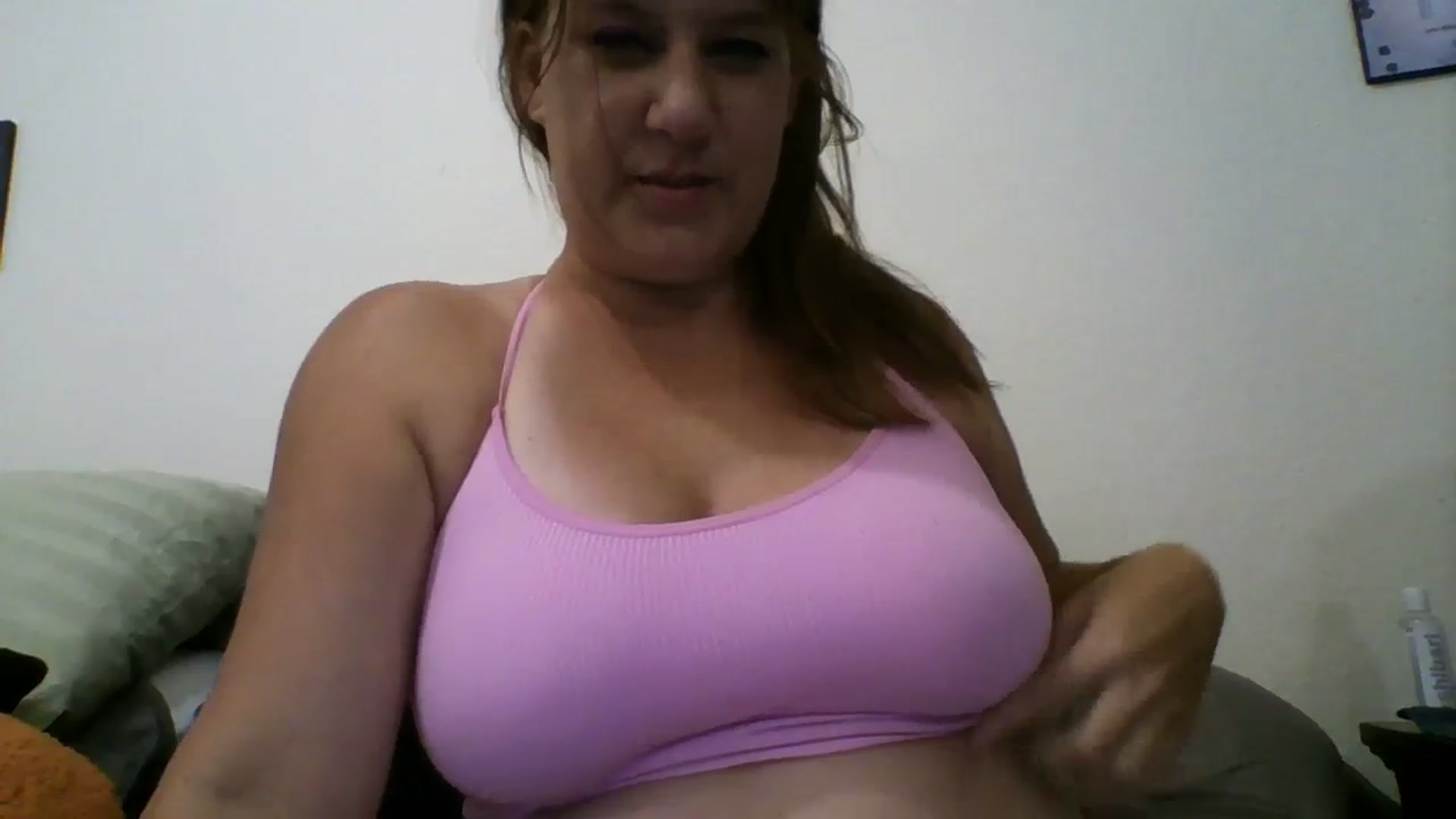Gallery image thumbnail from Kenzie_leigh's myfreecams stream on, 09/19/2023, 16:36 image 16 of 20