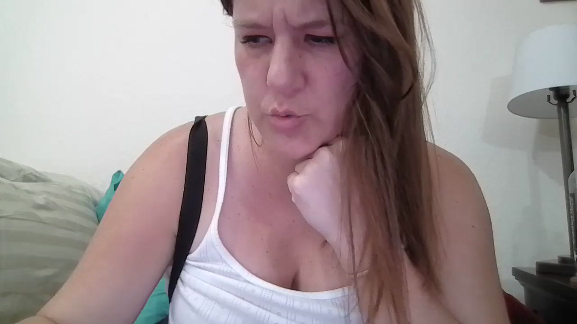 Gallery image thumbnail from Kenzie_leigh's myfreecams stream on, 02/18/2024, 20:27 image 12 of 20