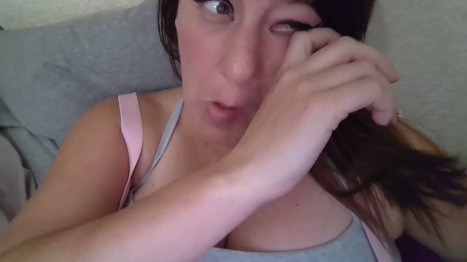 Gallery image thumbnail from Kenzie_leigh's myfreecams stream on, 03/18/2024, 21:02 image 1 of 20