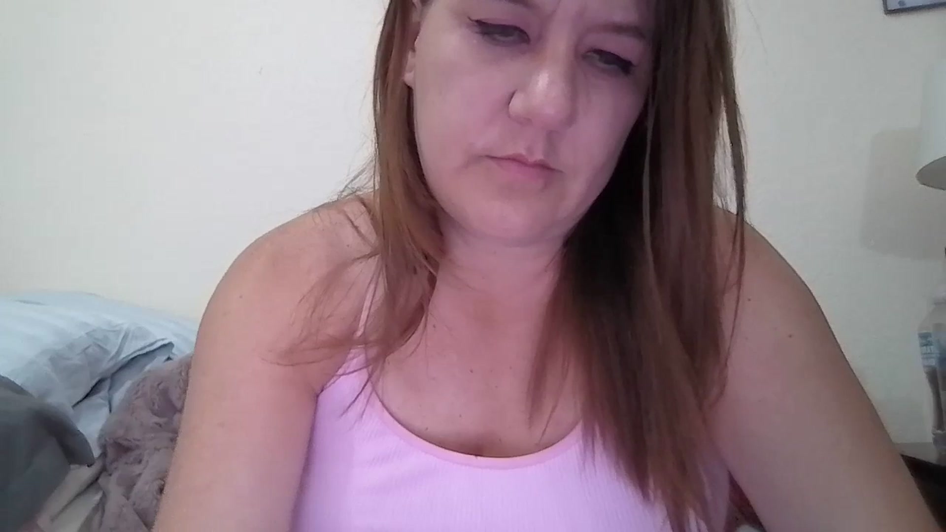Gallery image thumbnail from Kenzie_leigh's myfreecams stream on, 03/27/2024, 17:20 image 18 of 20