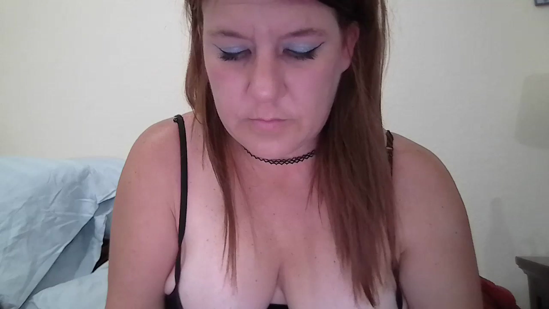 Gallery image thumbnail from Kenzie_leigh's myfreecams stream on, 04/02/2024, 19:46 image 4 of 20