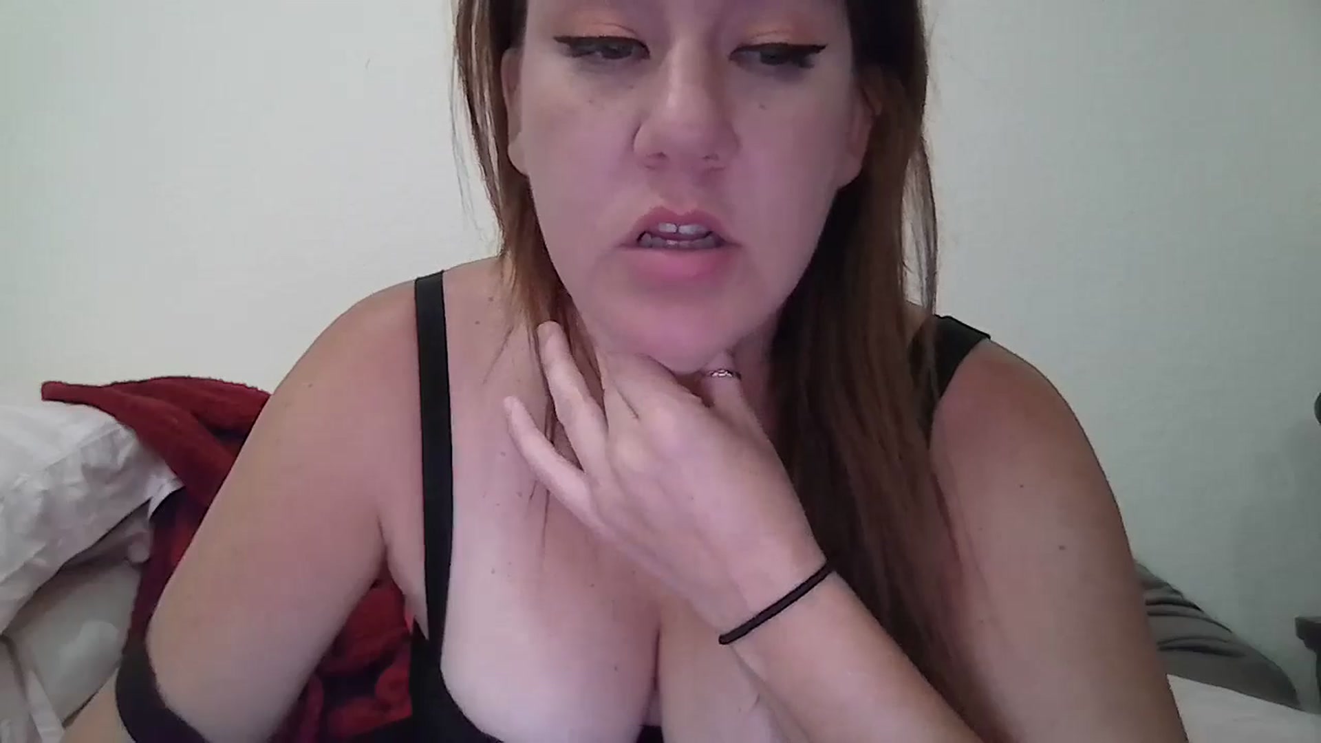 Gallery image thumbnail from Kenzie_leigh's myfreecams stream on, 05/05/2024, 17:47 image 9 of 20