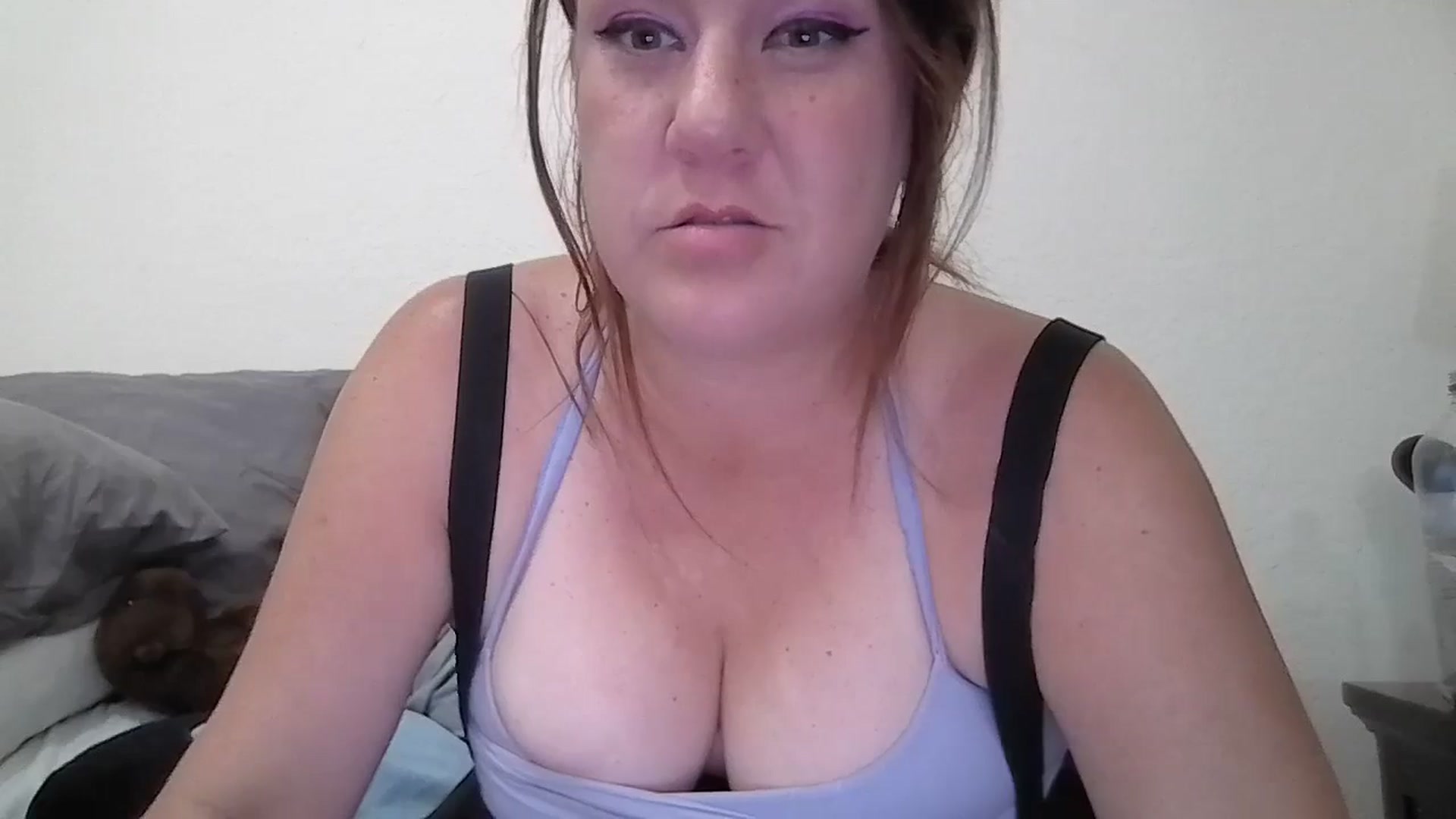 Gallery image thumbnail from Kenzie_leigh's myfreecams stream on, 05/19/2024, 19:06 image 4 of 20