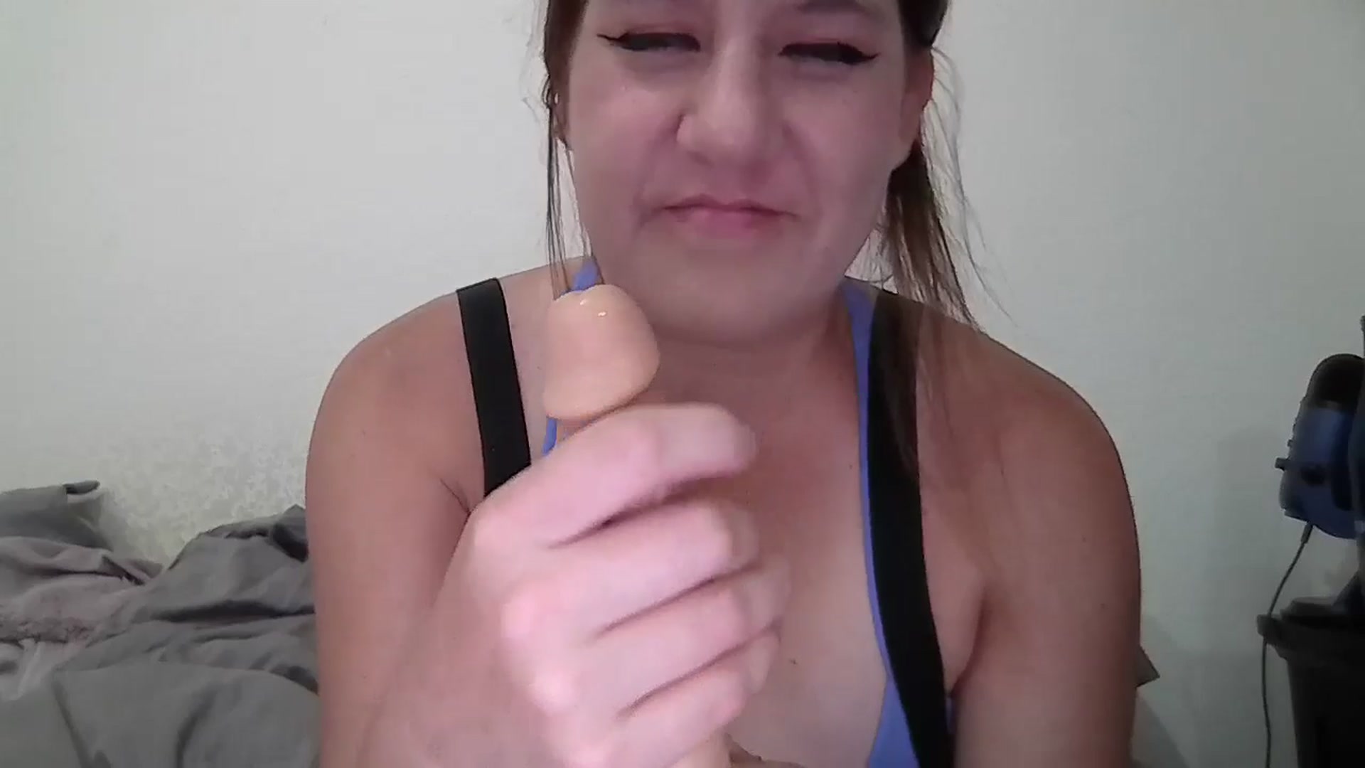 Gallery image thumbnail from Kenzie_leigh's myfreecams stream on, 06/09/2024, 18:54 image 4 of 20