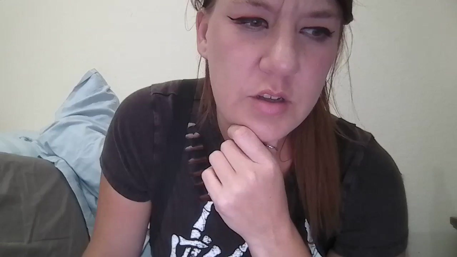Gallery image thumbnail from Kenzie_leigh's myfreecams stream on, 10/15/2024, 18:39 image 3 of 20