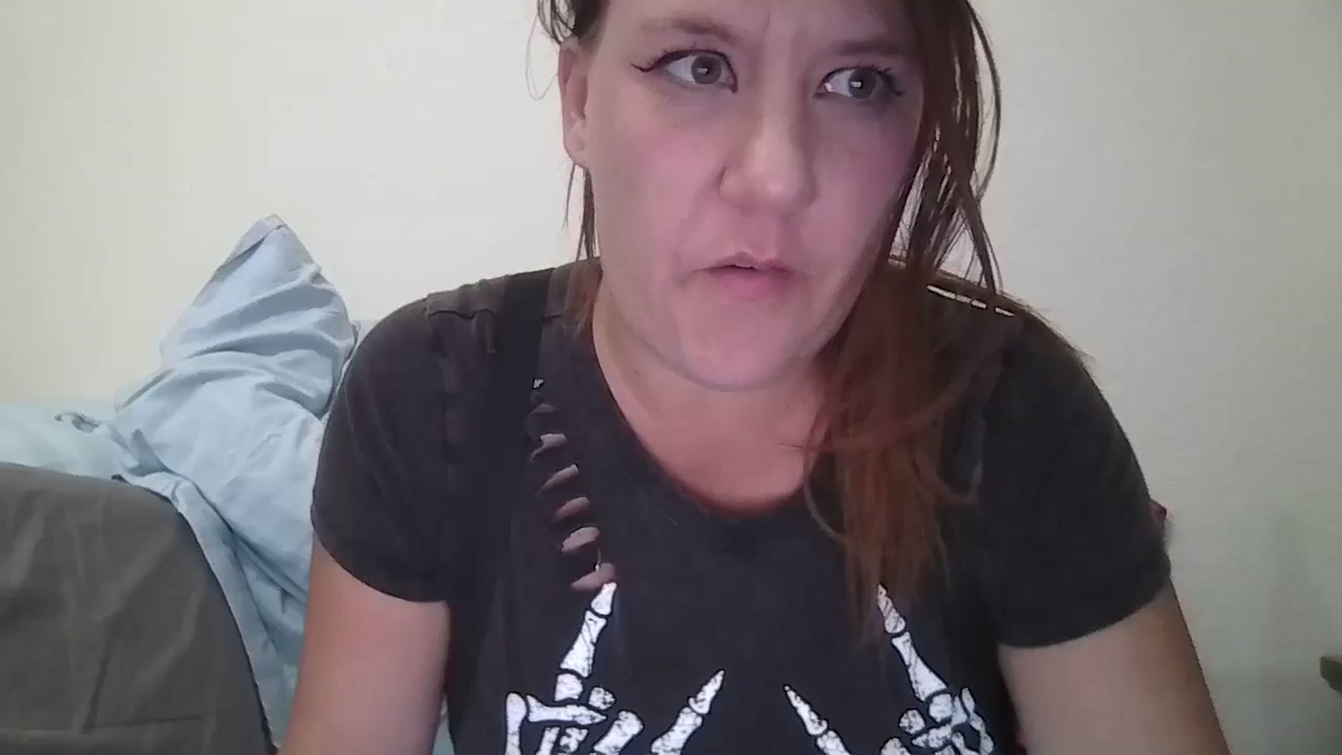 Gallery image thumbnail from Kenzie_leigh's myfreecams stream on, 10/15/2024, 18:39 image 2 of 20