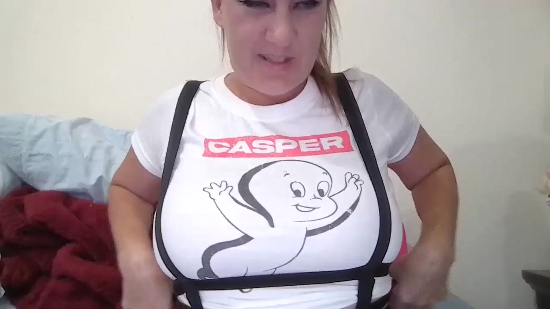 Gallery image thumbnail from Kenzie_leigh's myfreecams stream on, 10/16/2024, 18:20 image 4 of 20