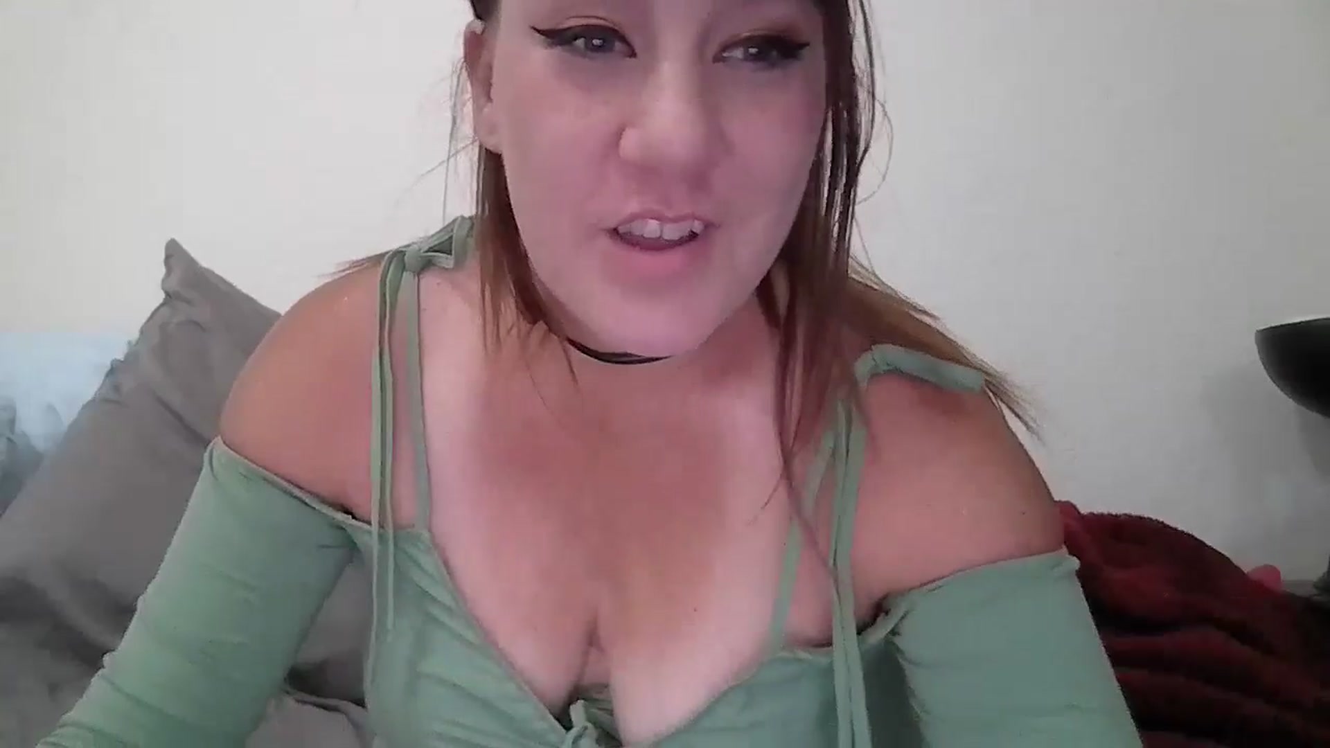 Gallery image thumbnail from Kenzie_leigh's myfreecams stream on, 10/22/2024, 17:52 image 14 of 20