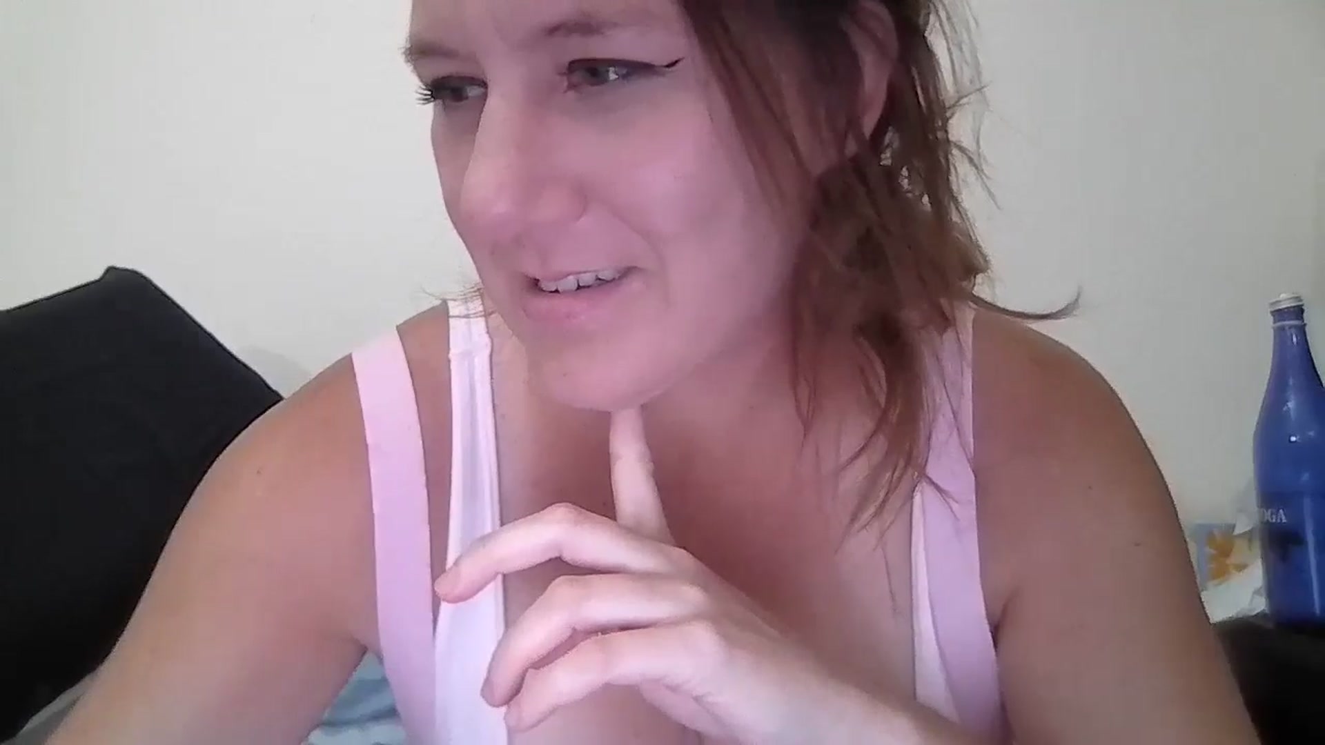 Gallery image thumbnail from Kenzie_leigh's myfreecams stream on, 11/07/2024, 21:26 image 2 of 20
