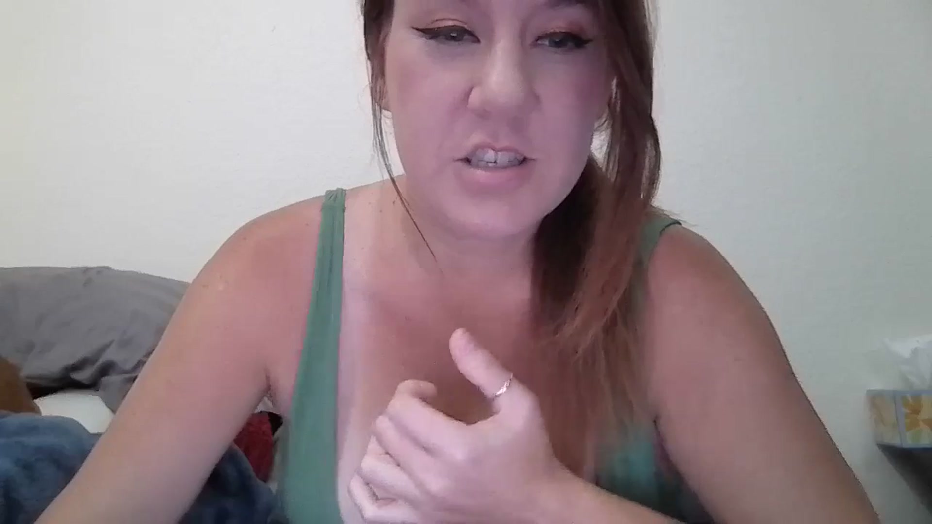 Gallery image thumbnail from Kenzie_leigh's myfreecams stream on, 12/01/2024, 18:12 image 16 of 20
