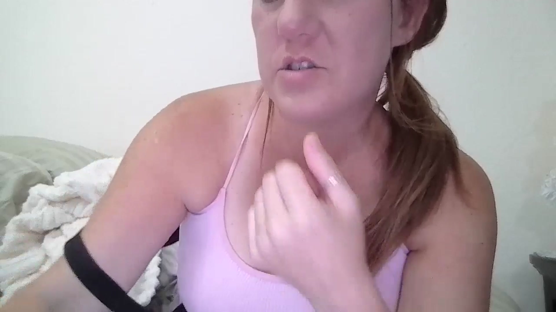Gallery image thumbnail from Kenzie_leigh's myfreecams stream on, 12/09/2024, 19:58 image 5 of 20