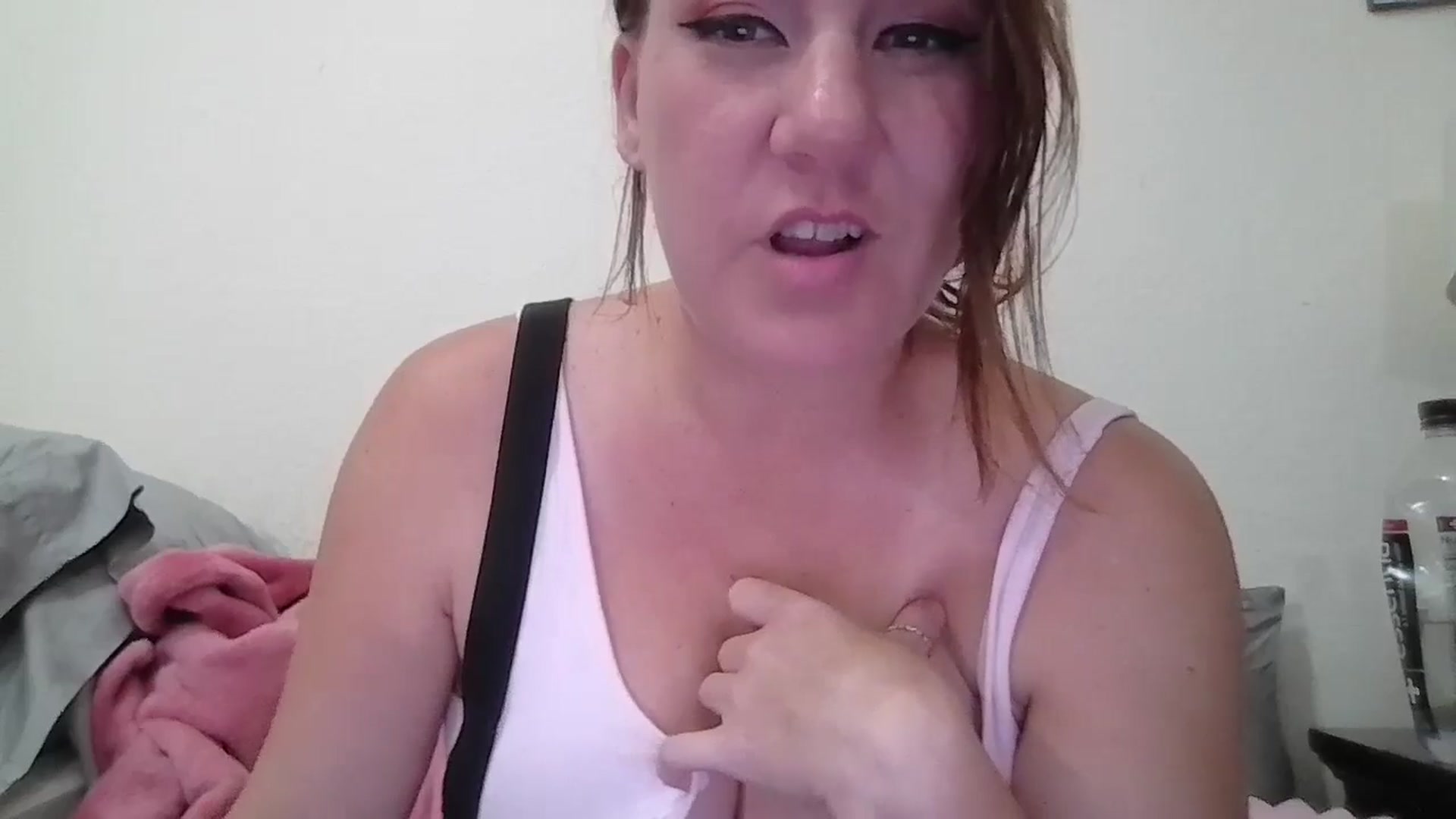 Gallery image thumbnail from Kenzie_leigh's myfreecams stream on, 03/16/2025, 17:02 image 18 of 20