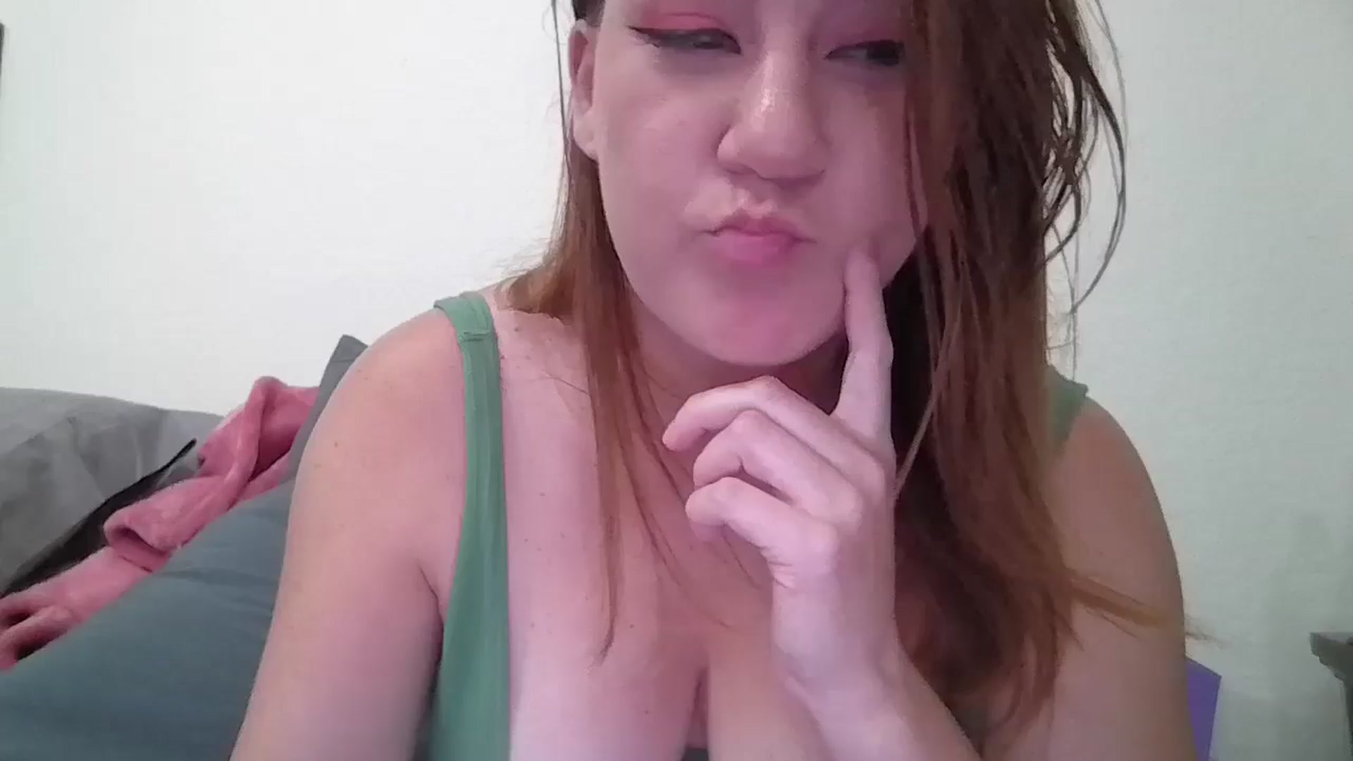 Gallery image thumbnail from Kenzie_leigh's myfreecams stream on, 03/23/2025, 18:26 image 1 of 20