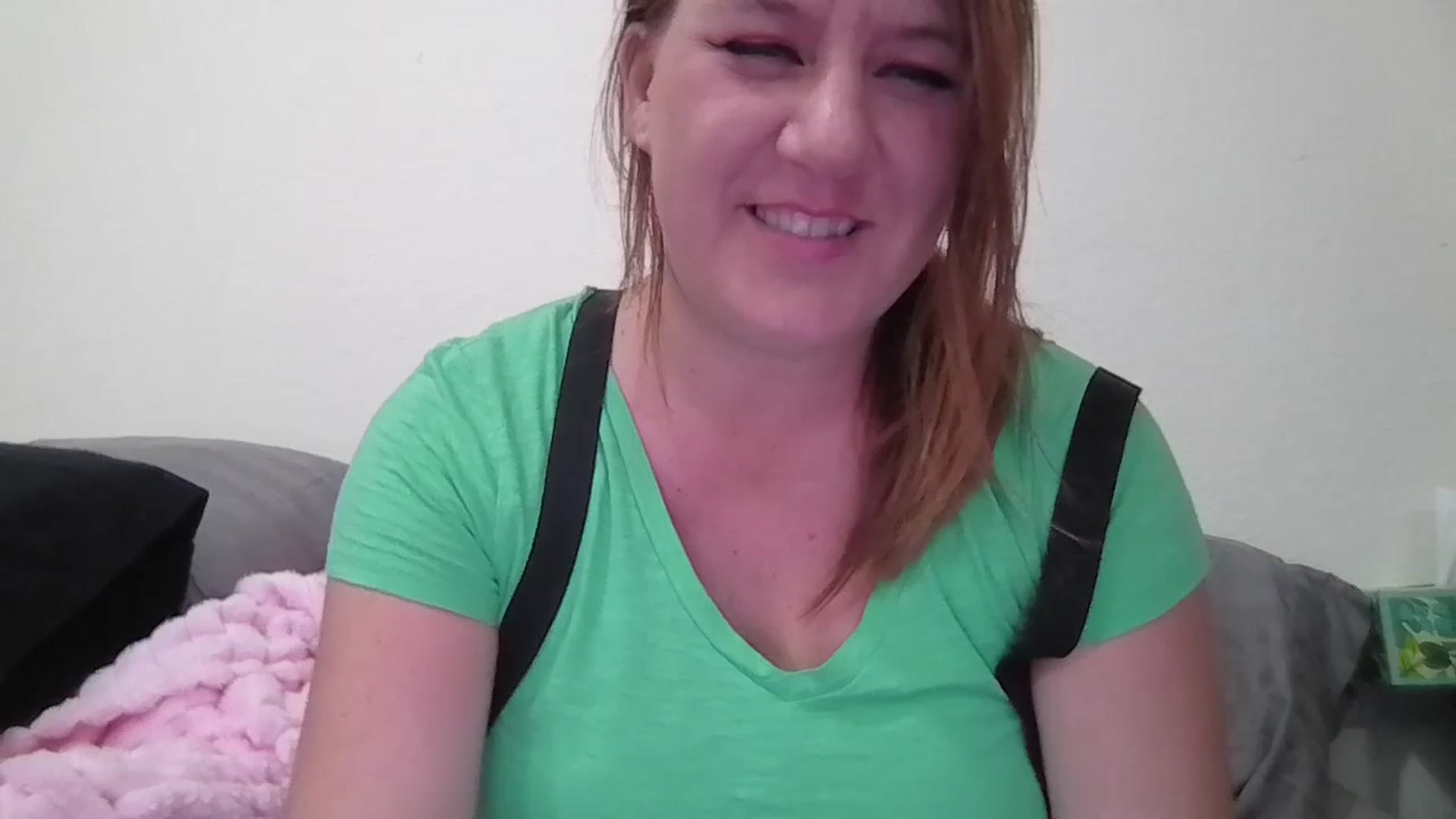 Gallery image thumbnail from Kenzie_leigh's myfreecams stream on, 04/06/2025, 19:41 image 14 of 20