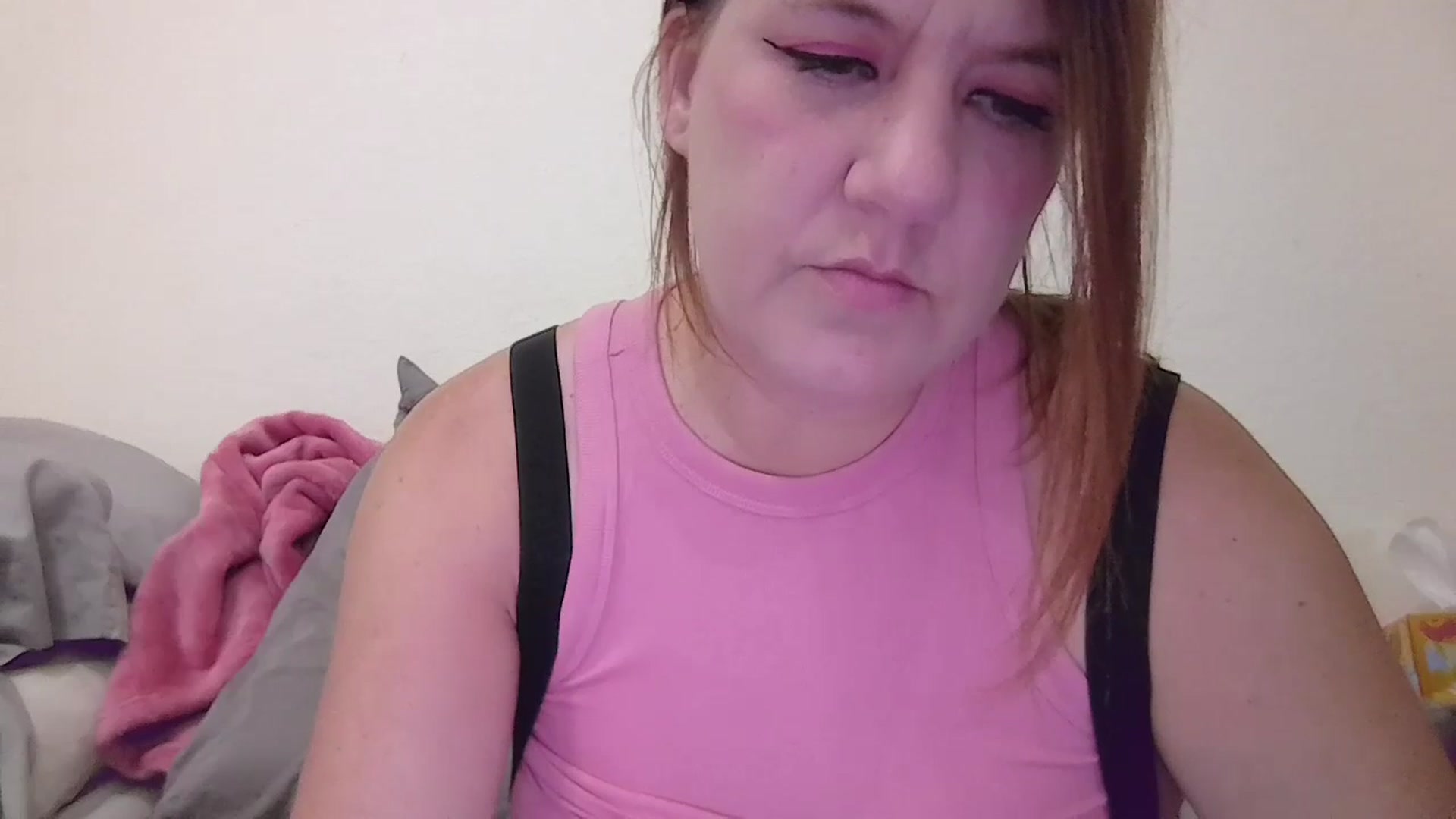 Gallery image thumbnail from Kenzie_leigh's myfreecams stream on, 05/25/2025, 15:52 image 15 of 20