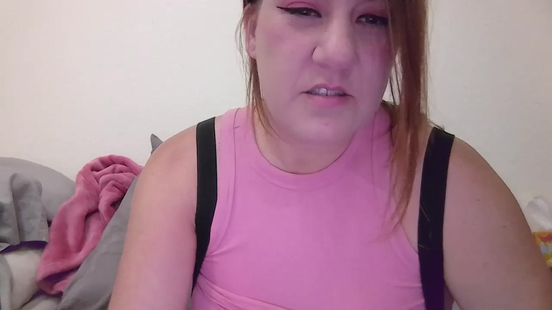 Gallery image thumbnail from Kenzie_leigh's myfreecams stream on, 05/25/2025, 15:52 image 14 of 20