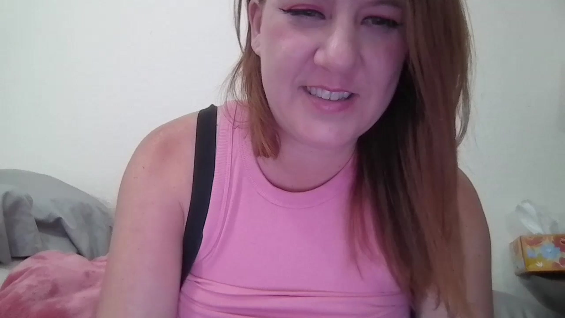 Gallery image thumbnail from Kenzie_leigh's myfreecams stream on, 05/25/2025, 18:42 image 13 of 20