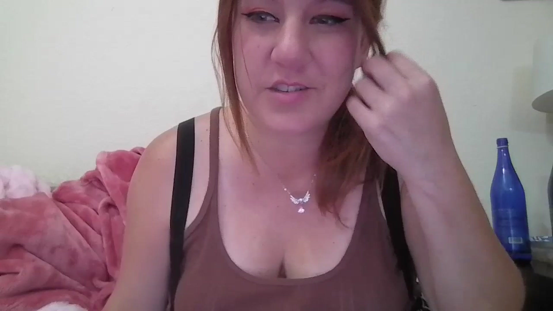 Gallery image thumbnail from Kenzie_leigh's myfreecams stream on, 06/02/2025, 17:51 image 5 of 20