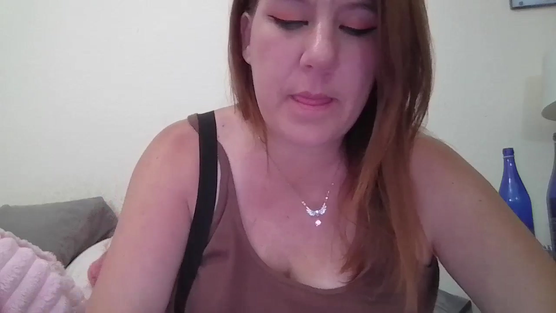 Gallery image thumbnail from Kenzie_leigh's myfreecams stream on, 06/02/2025, 19:50 image 15 of 20