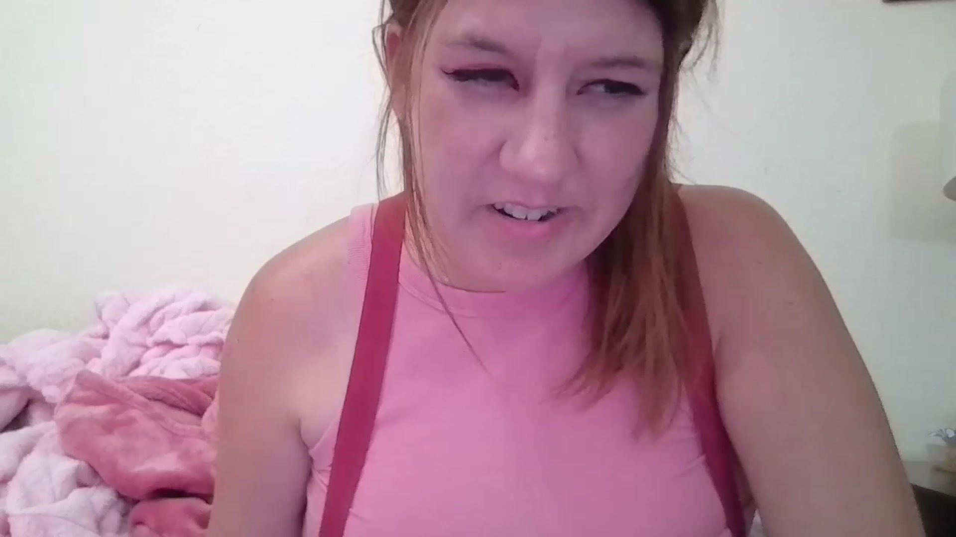Gallery image thumbnail from Kenzie_leigh's myfreecams stream on, 06/03/2025, 18:55 image 18 of 20