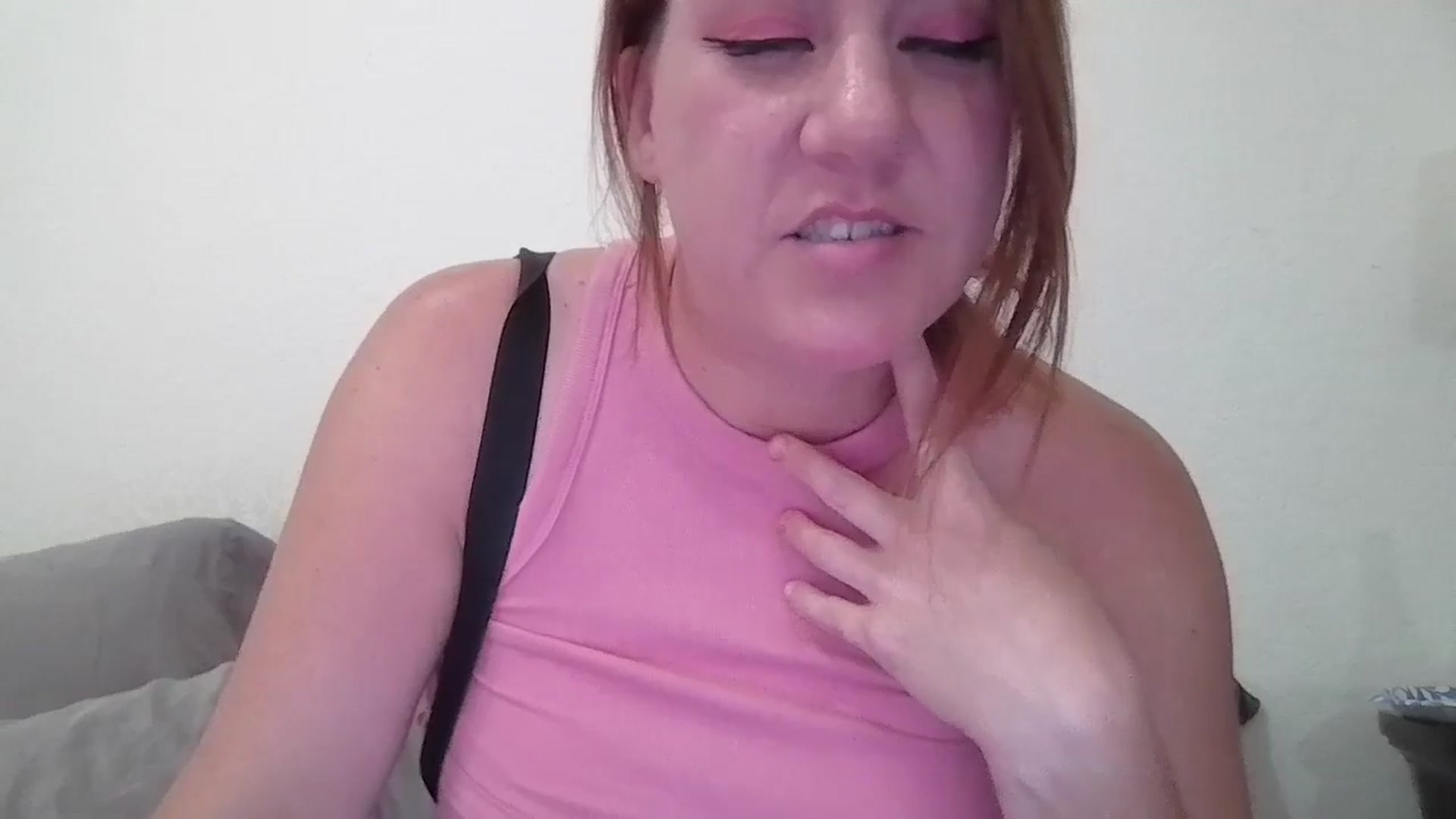 Gallery image thumbnail from Kenzie_leigh's myfreecams stream on, 06/10/2025, 19:28 image 11 of 20