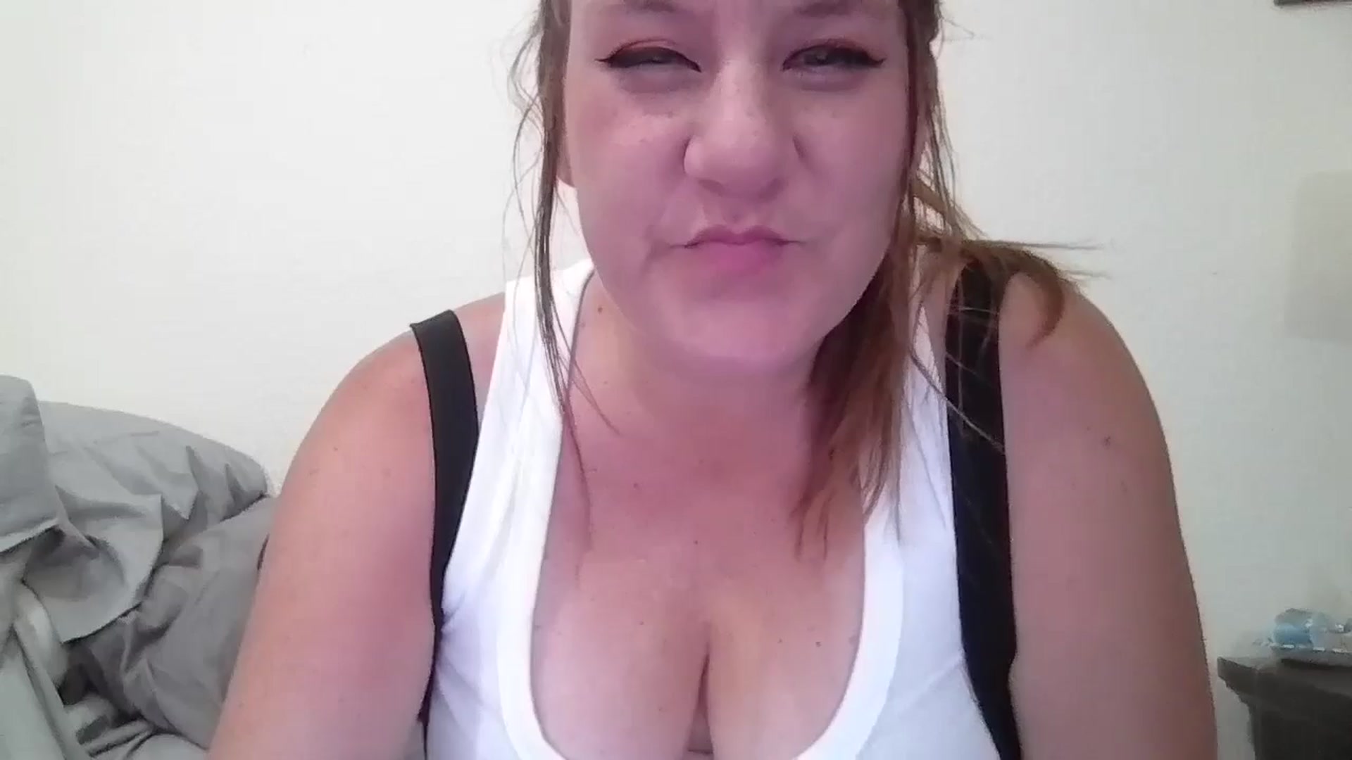 Gallery image thumbnail from Kenzie_leigh's myfreecams stream on, 06/16/2025, 18:54 image 9 of 20