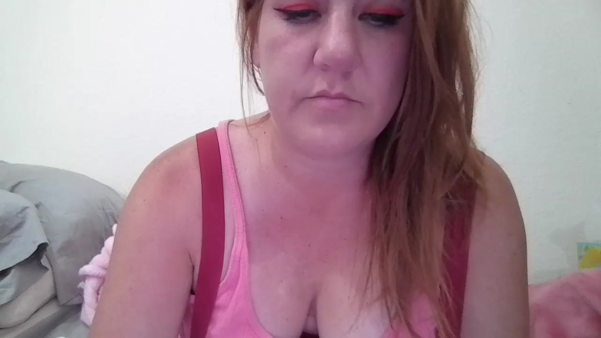 Gallery image thumbnail from Kenzie_leigh's myfreecams stream on, 06/18/2025, 19:12 image 8 of 20