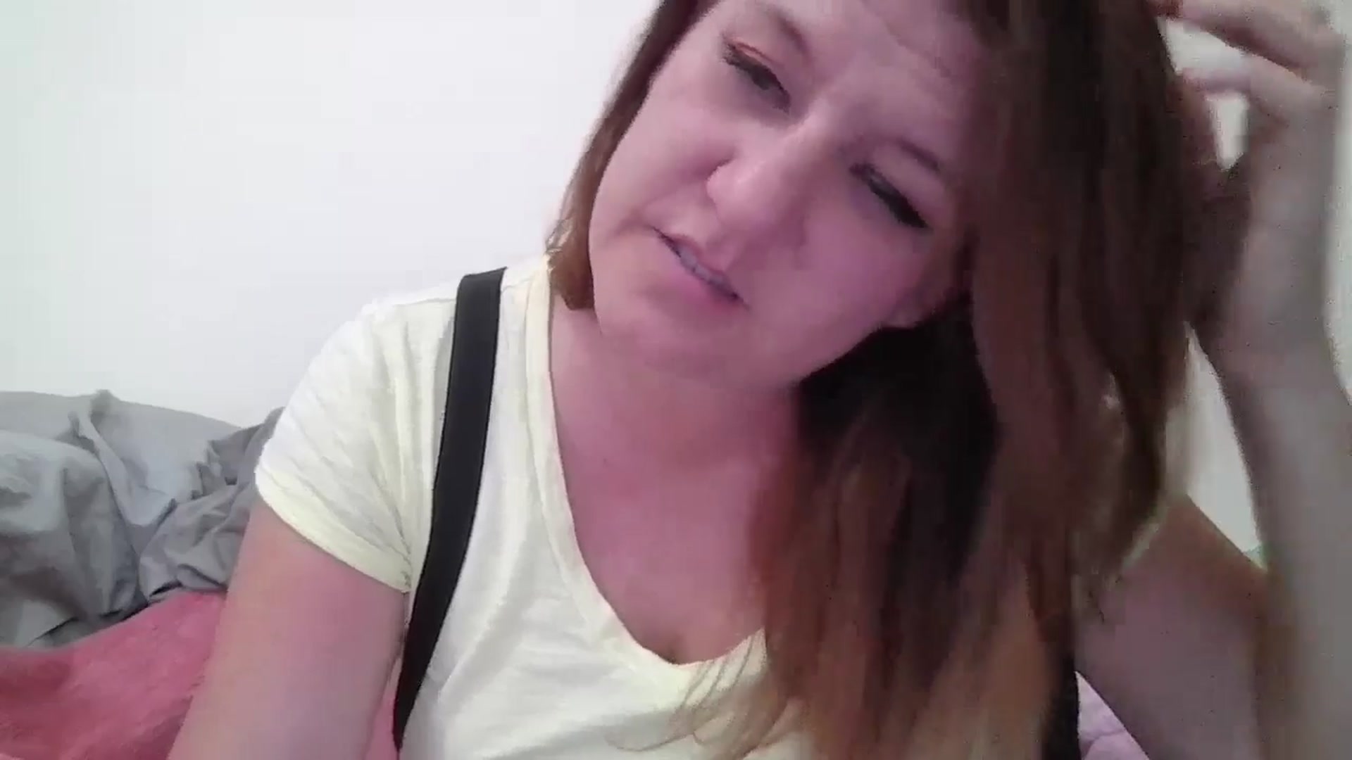 Gallery image thumbnail from Kenzie_leigh's myfreecams stream on, 06/24/2025, 18:47 image 7 of 20