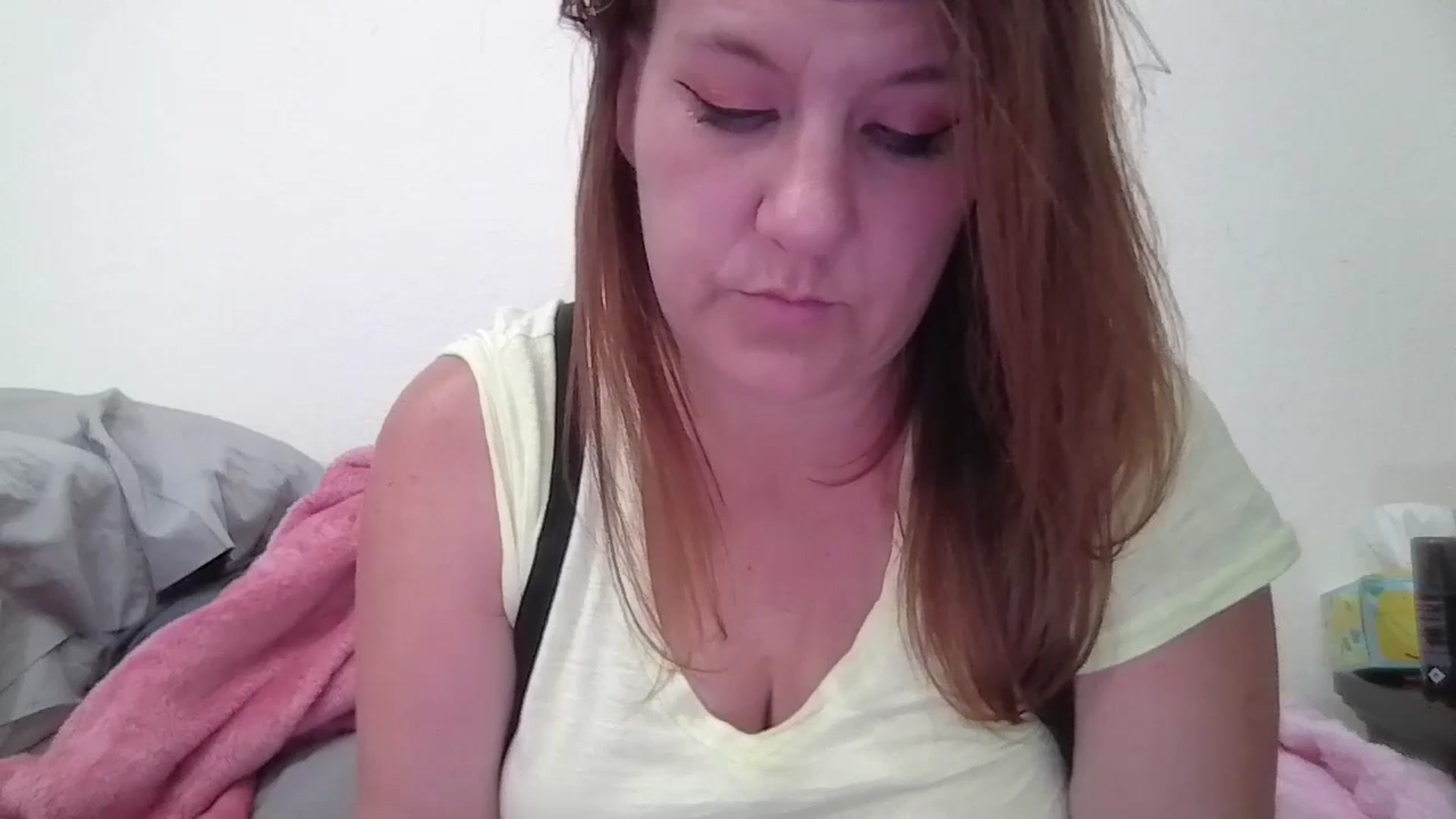 Gallery image thumbnail from Kenzie_leigh's myfreecams stream on, 06/24/2025, 18:47 image 3 of 20