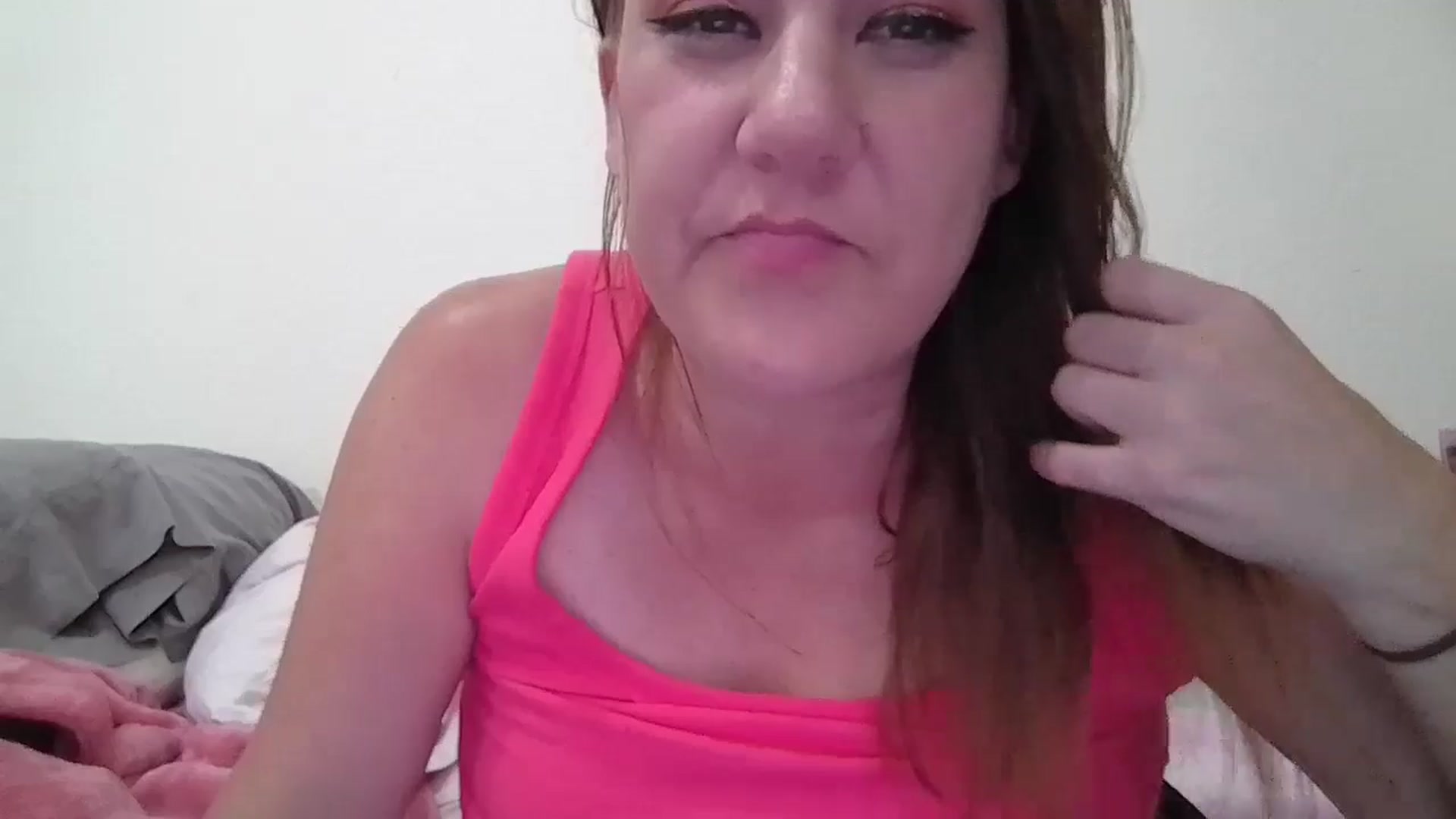 Gallery image thumbnail from Kenzie_leigh's myfreecams stream on, 06/29/2025, 20:53 image 15 of 20