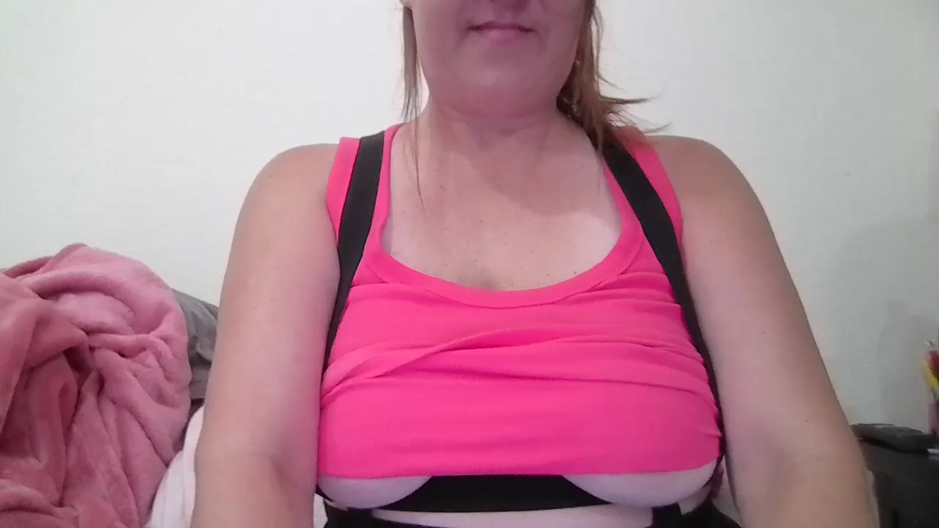 Gallery image thumbnail from Kenzie_leigh's myfreecams stream on, 07/09/2025, 18:10 image 12 of 20
