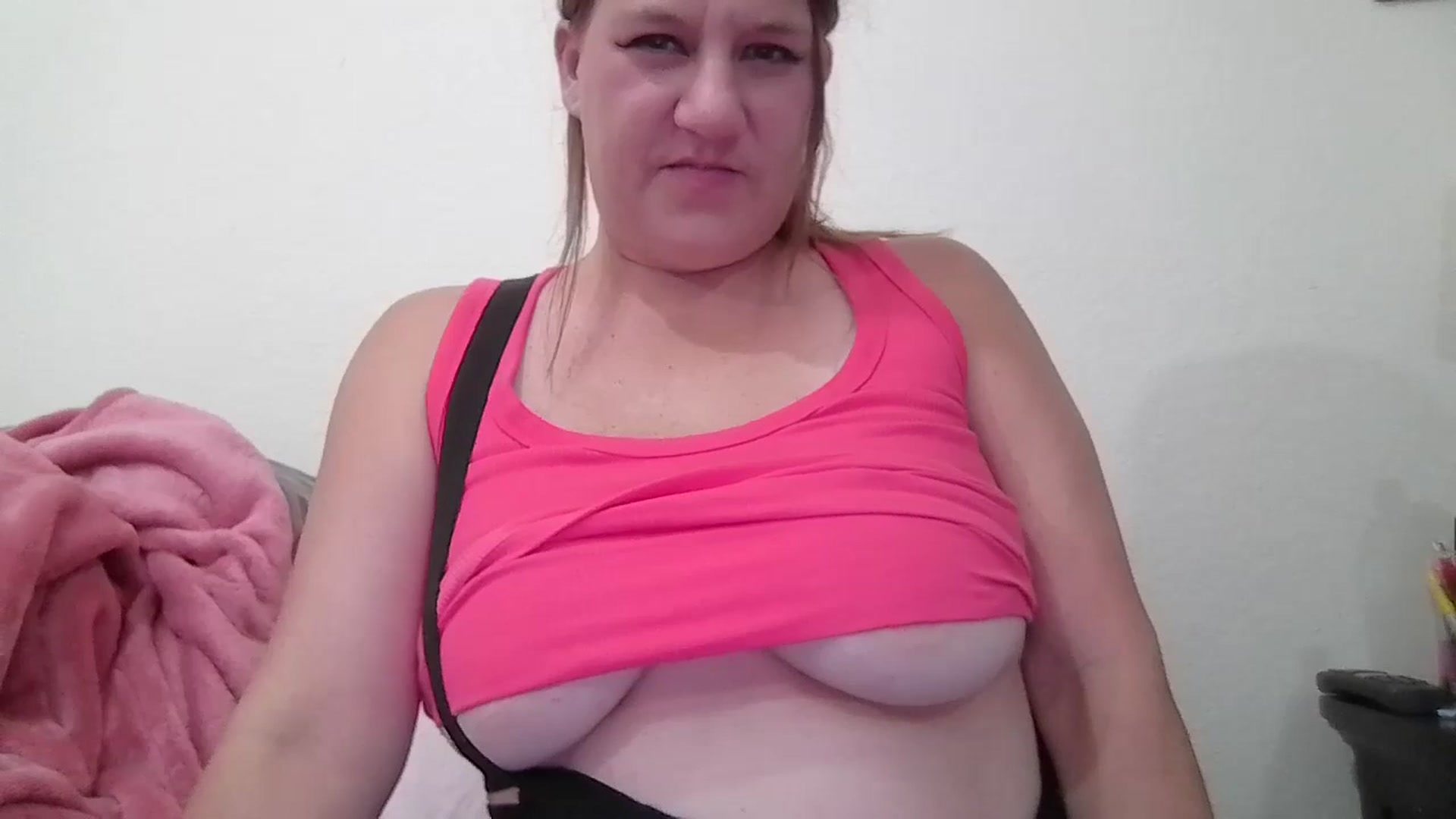 Gallery image thumbnail from Kenzie_leigh's myfreecams stream on, 07/09/2025, 18:10 image 13 of 20
