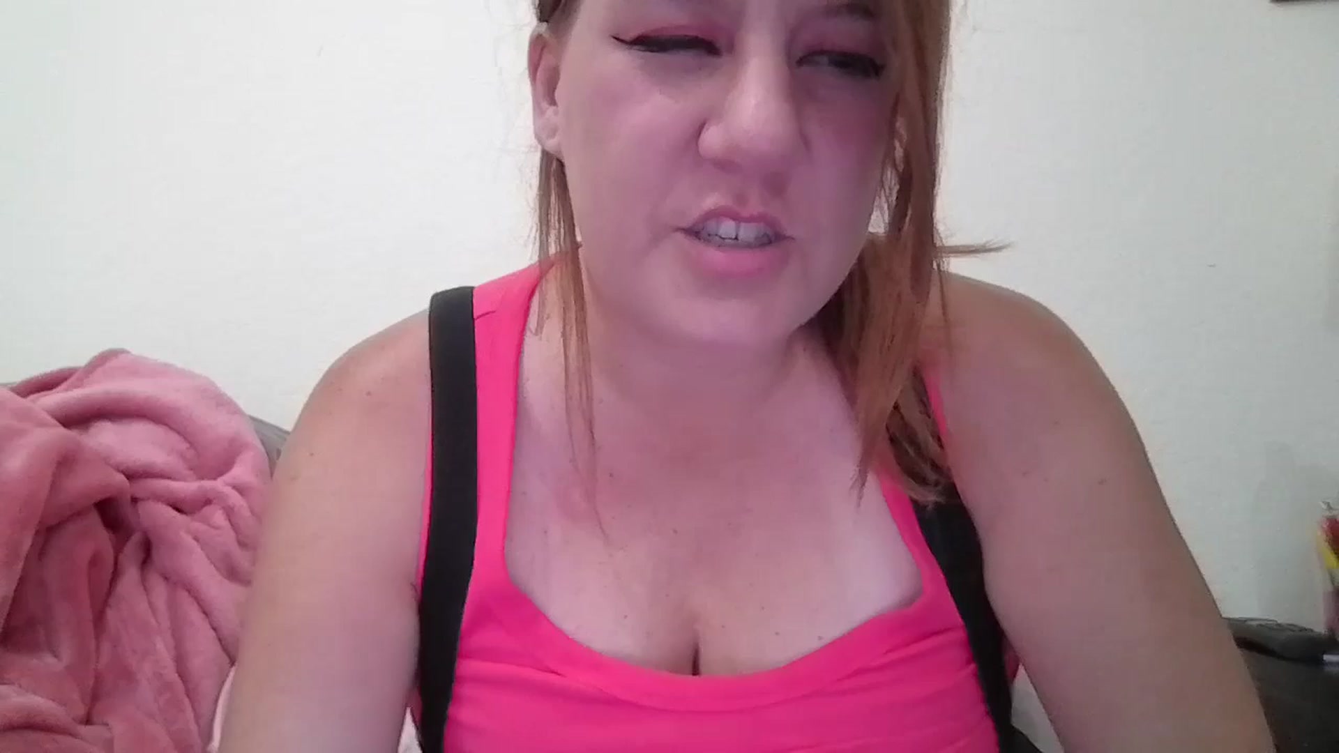 Gallery image thumbnail from Kenzie_leigh's myfreecams stream on, 07/09/2025, 18:10 image 1 of 20