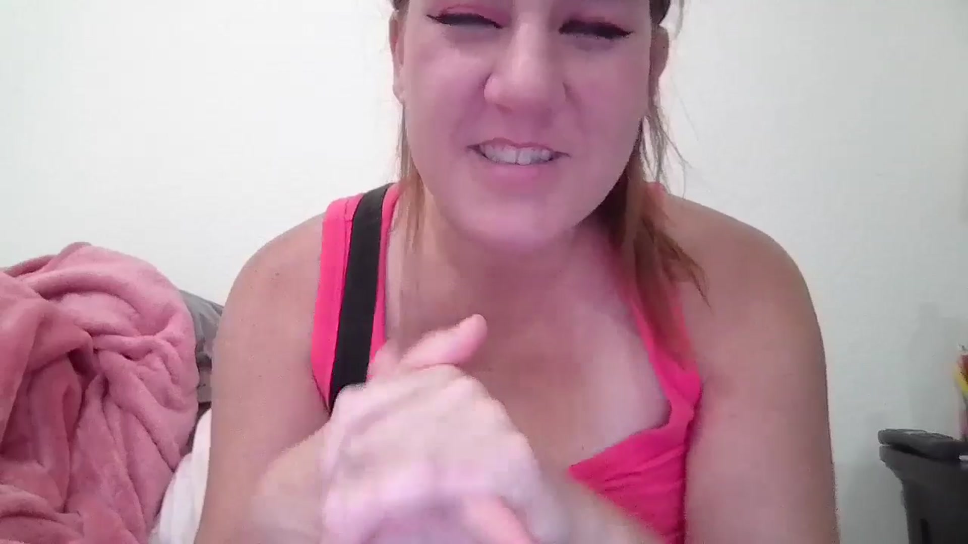 Gallery image thumbnail from Kenzie_leigh's myfreecams stream on, 07/09/2025, 18:10 image 5 of 20