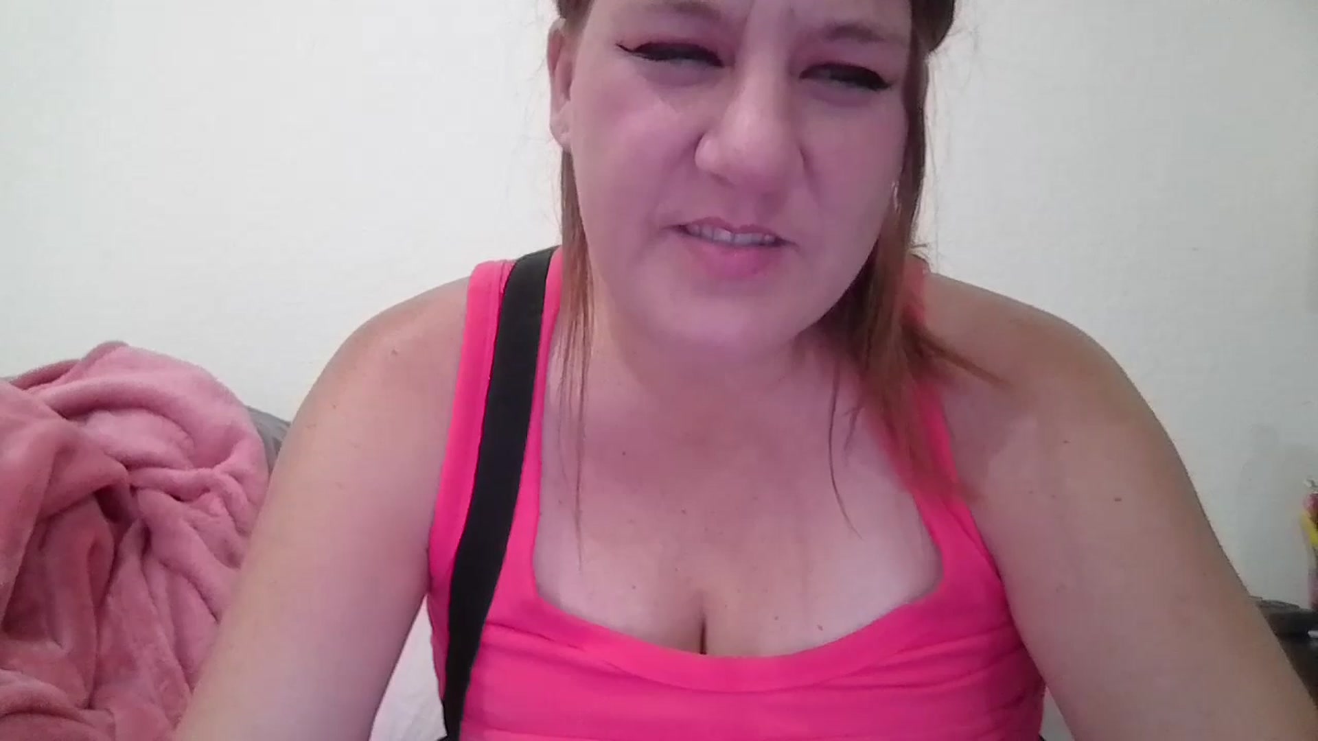 Gallery image thumbnail from Kenzie_leigh's myfreecams stream on, 07/09/2025, 18:10 image 10 of 20